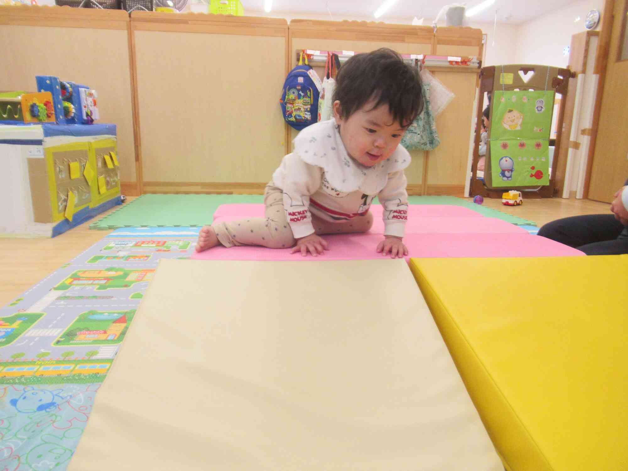 わーい!僕も滑ってみよう♪