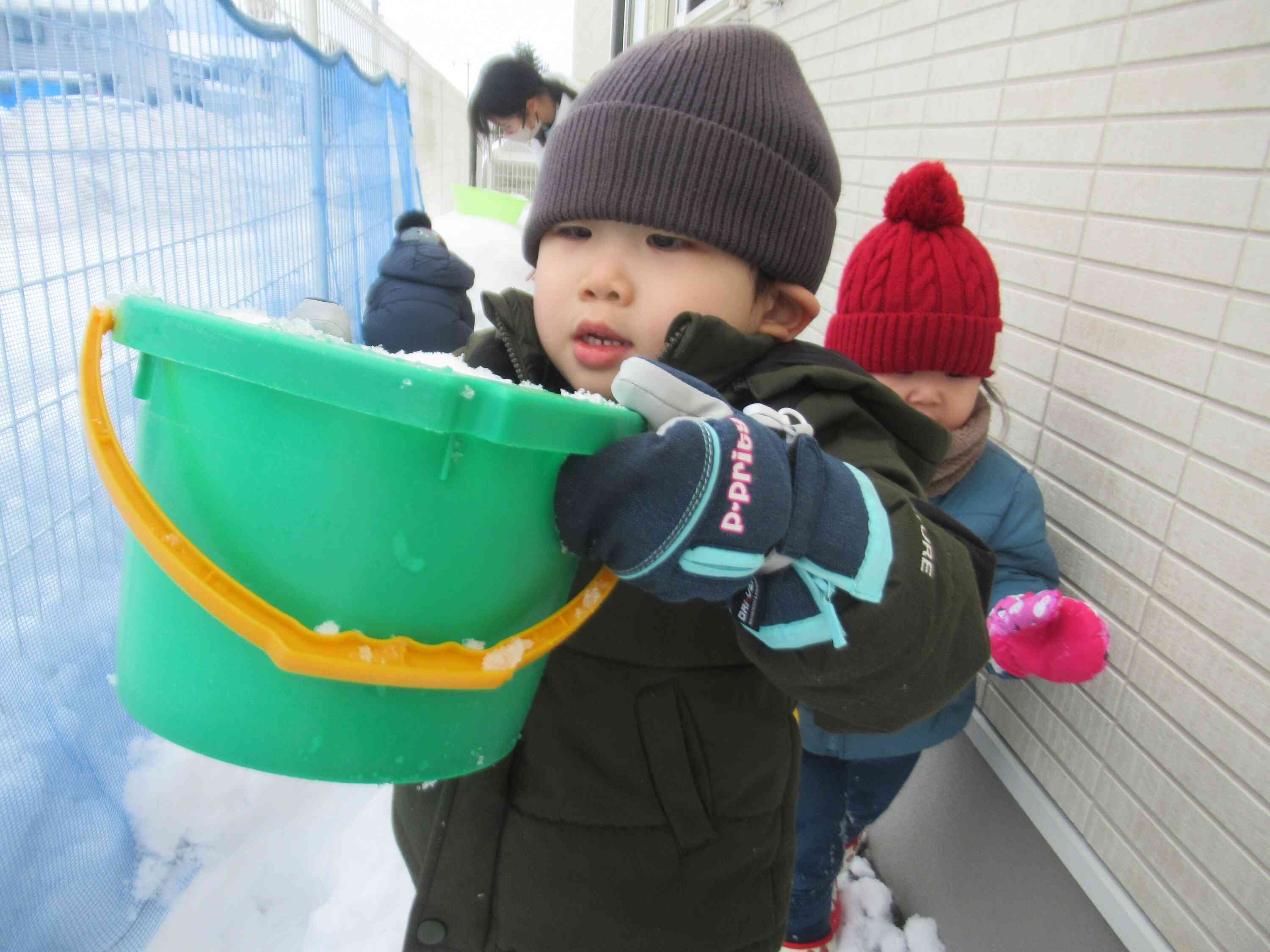 「雪って重いんだね」