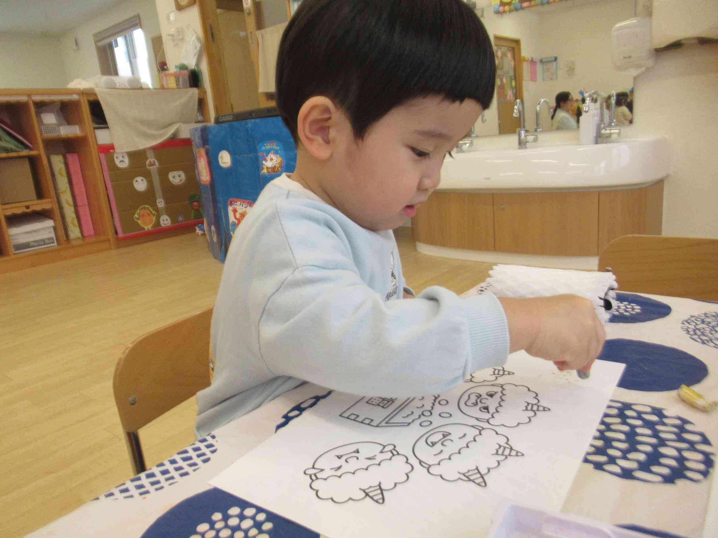 塗り絵も楽しみだ！