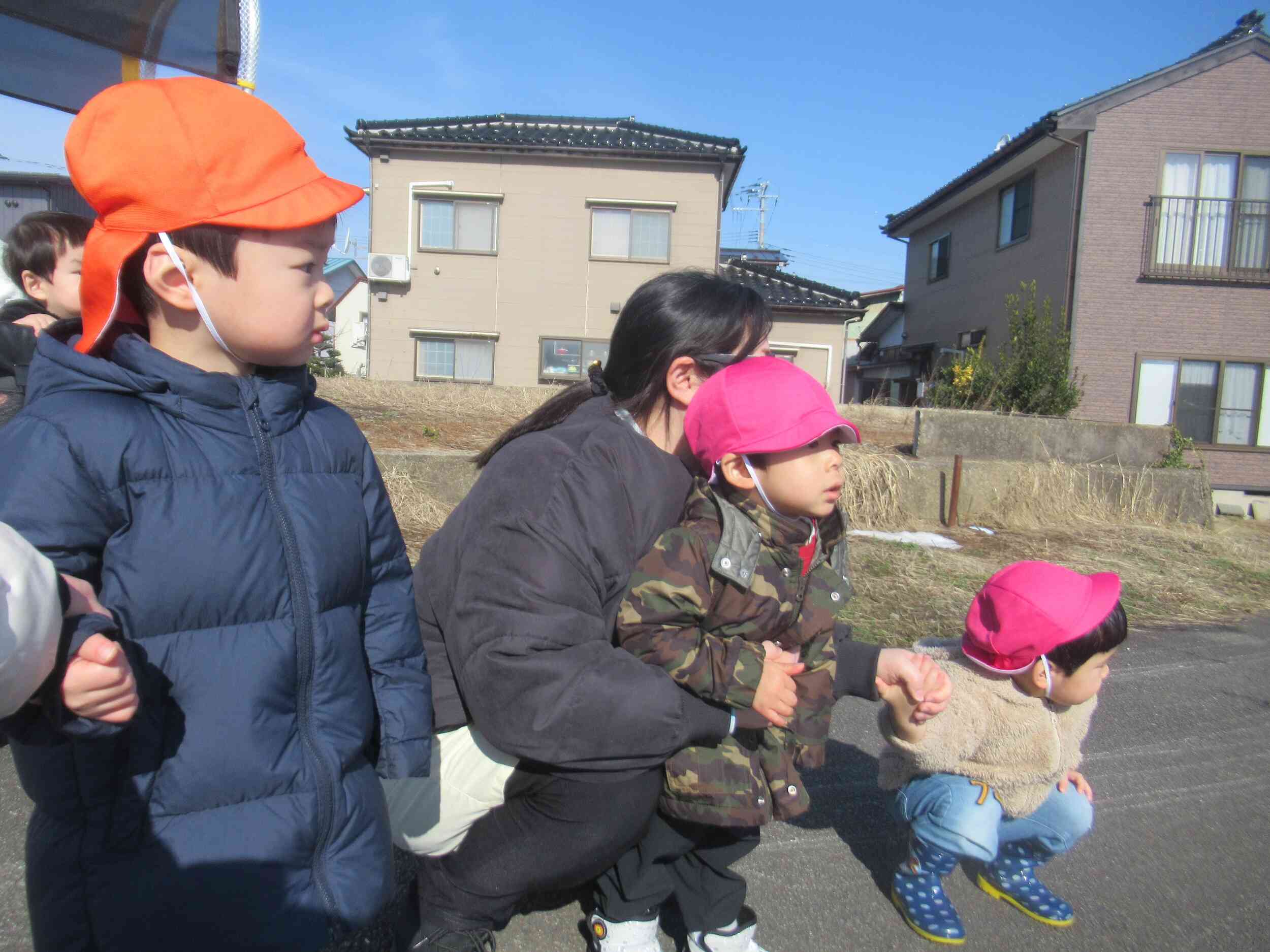 川にかもさんいるかな？