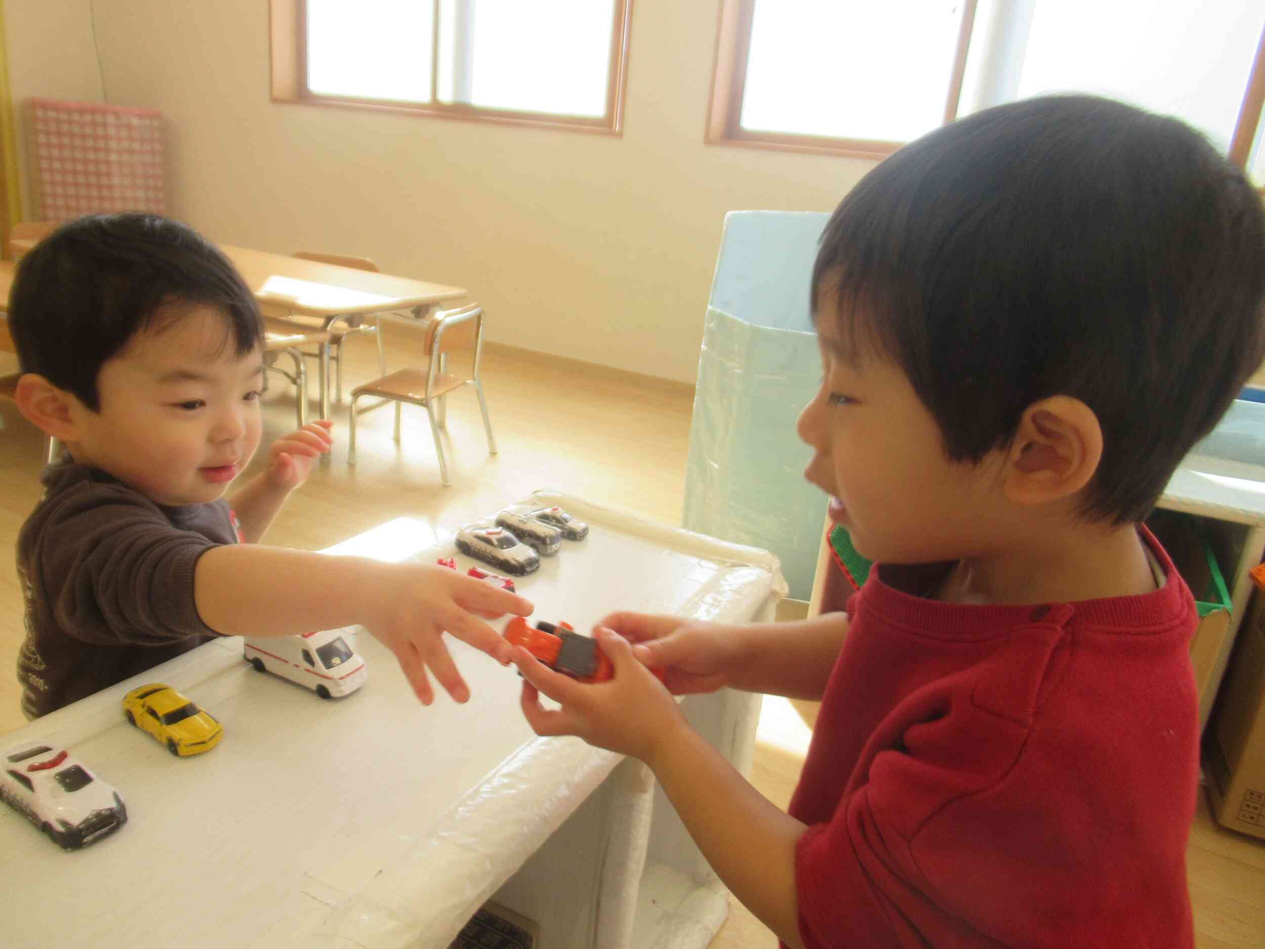 いらっしゃいませ！どの車にしますか？