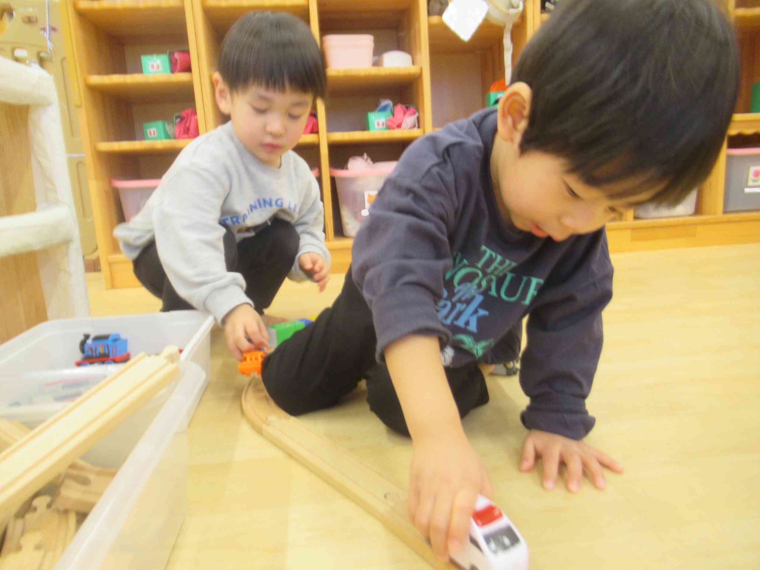 ぼくについてきて!ガタンゴトン…