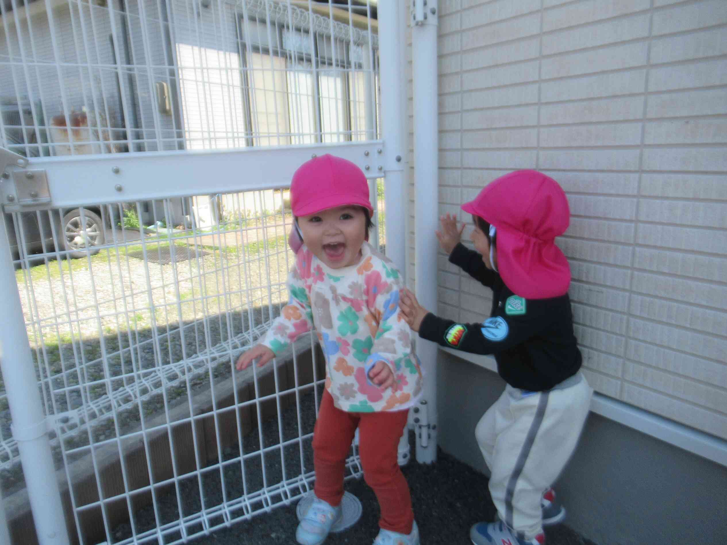 かくれんぼしよう～♪