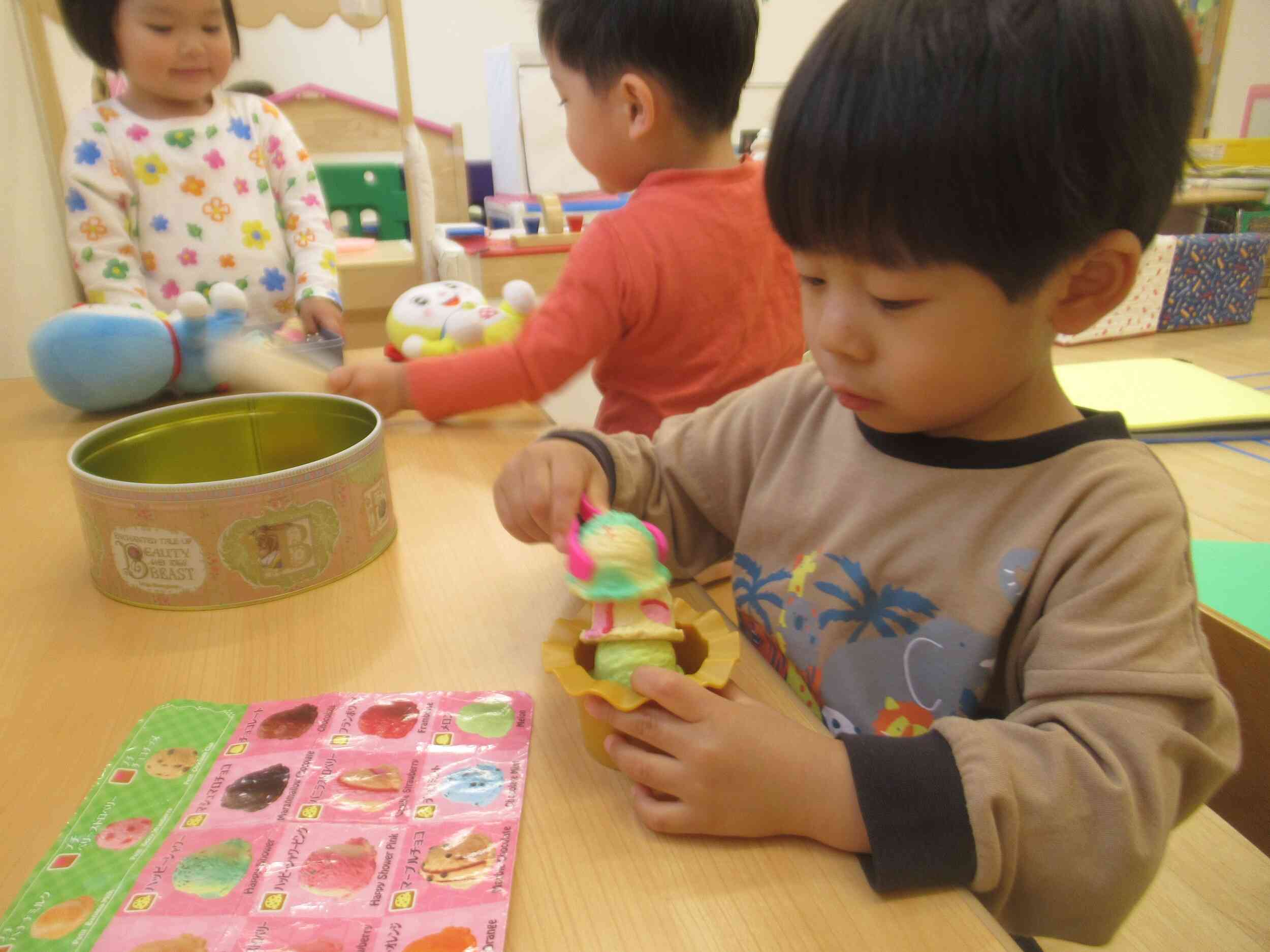 お部屋の遊びも楽しいね！