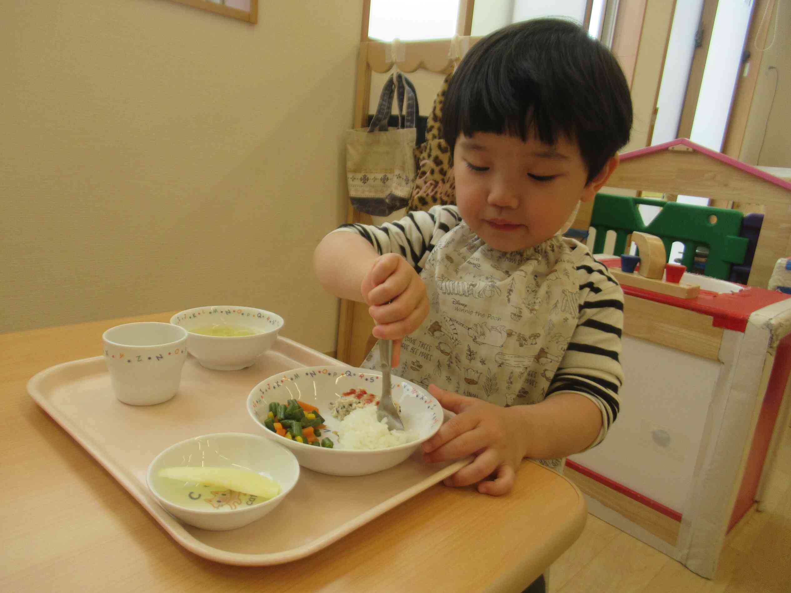 ぼくも食べてみよう！
