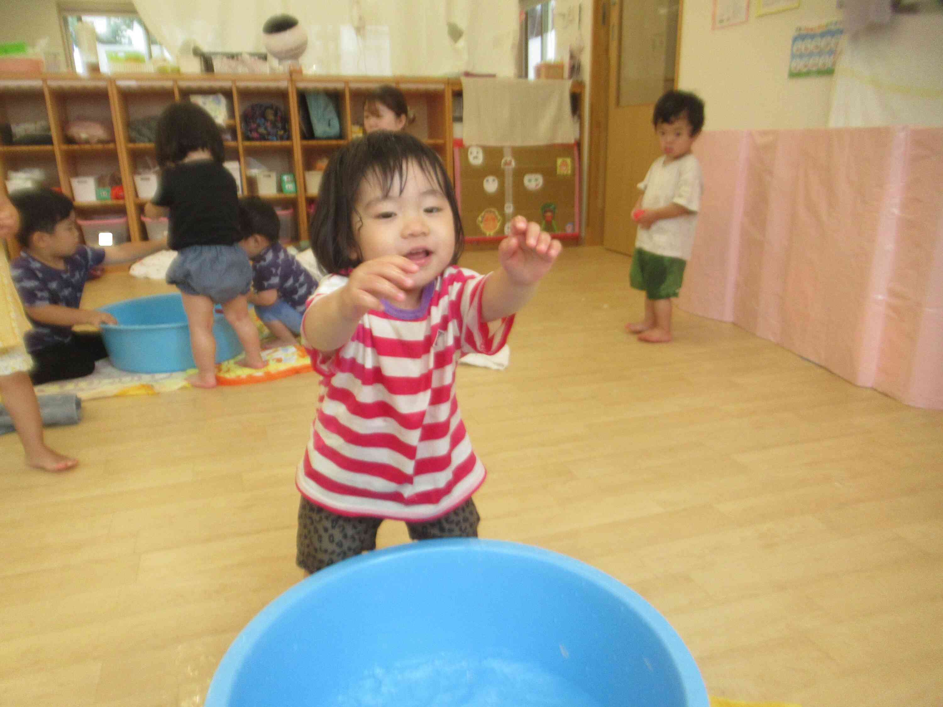 パシャパシャ