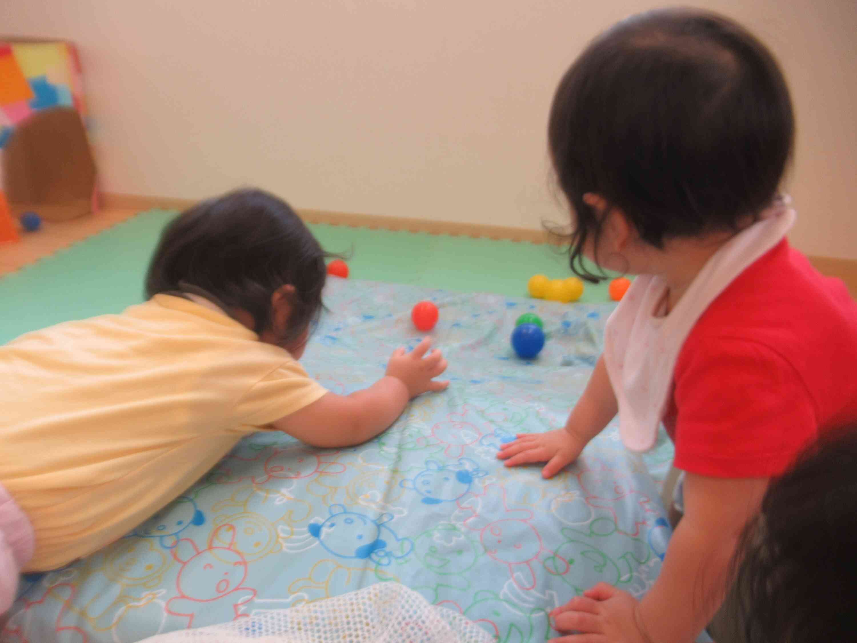 坂道をコロコロ～