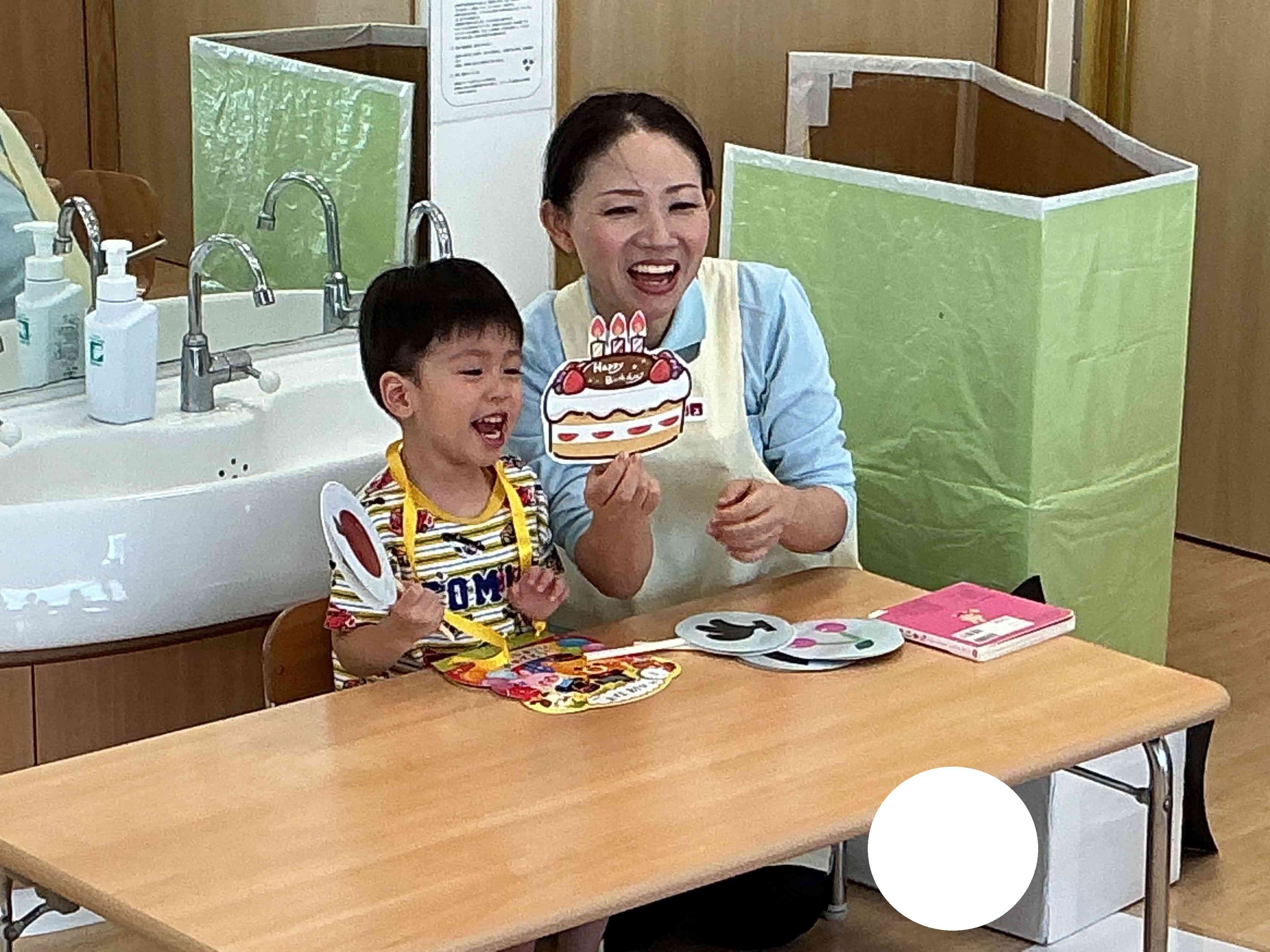 8月の誕生日会を行いました。