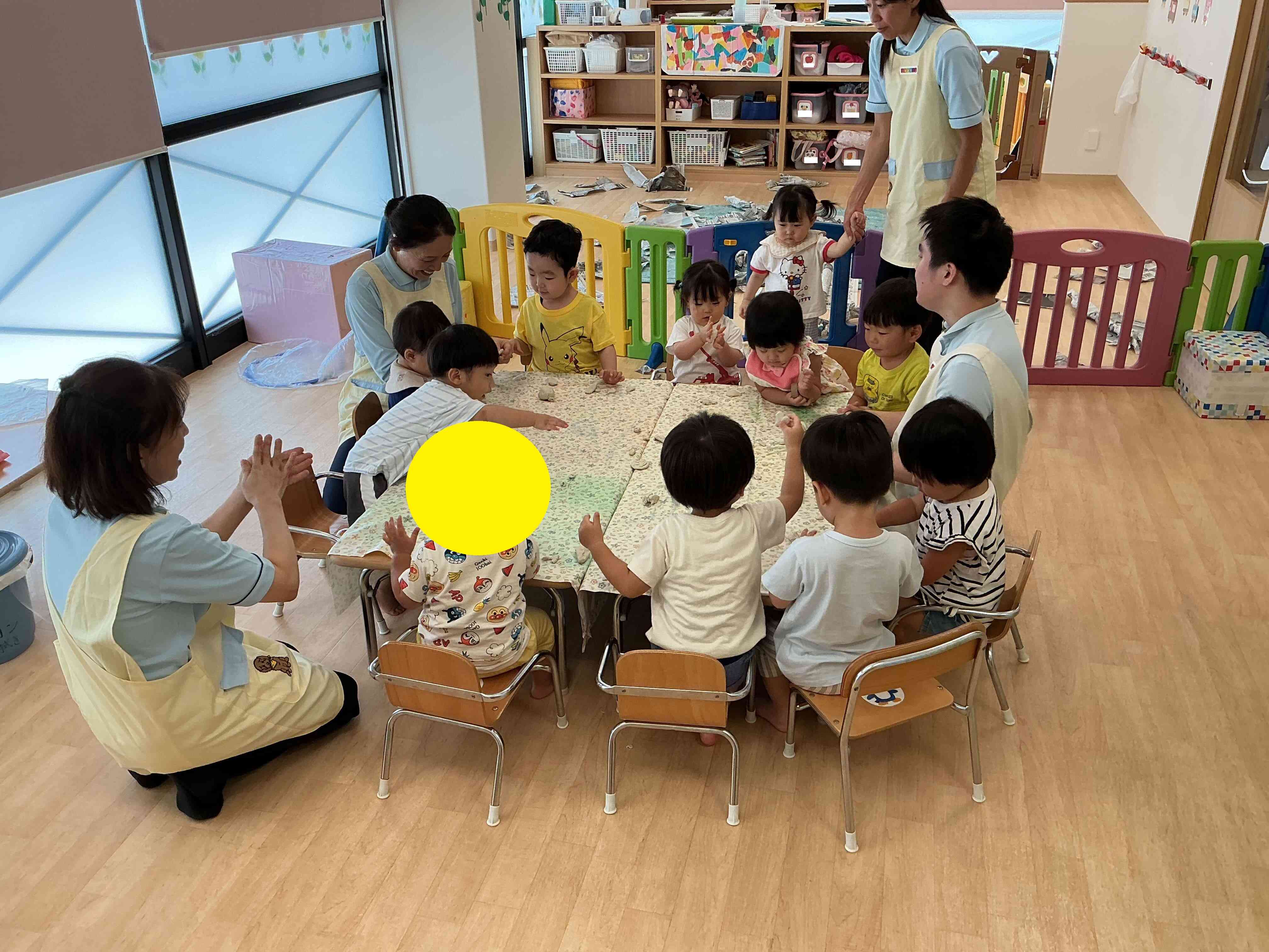 室内保育の様子