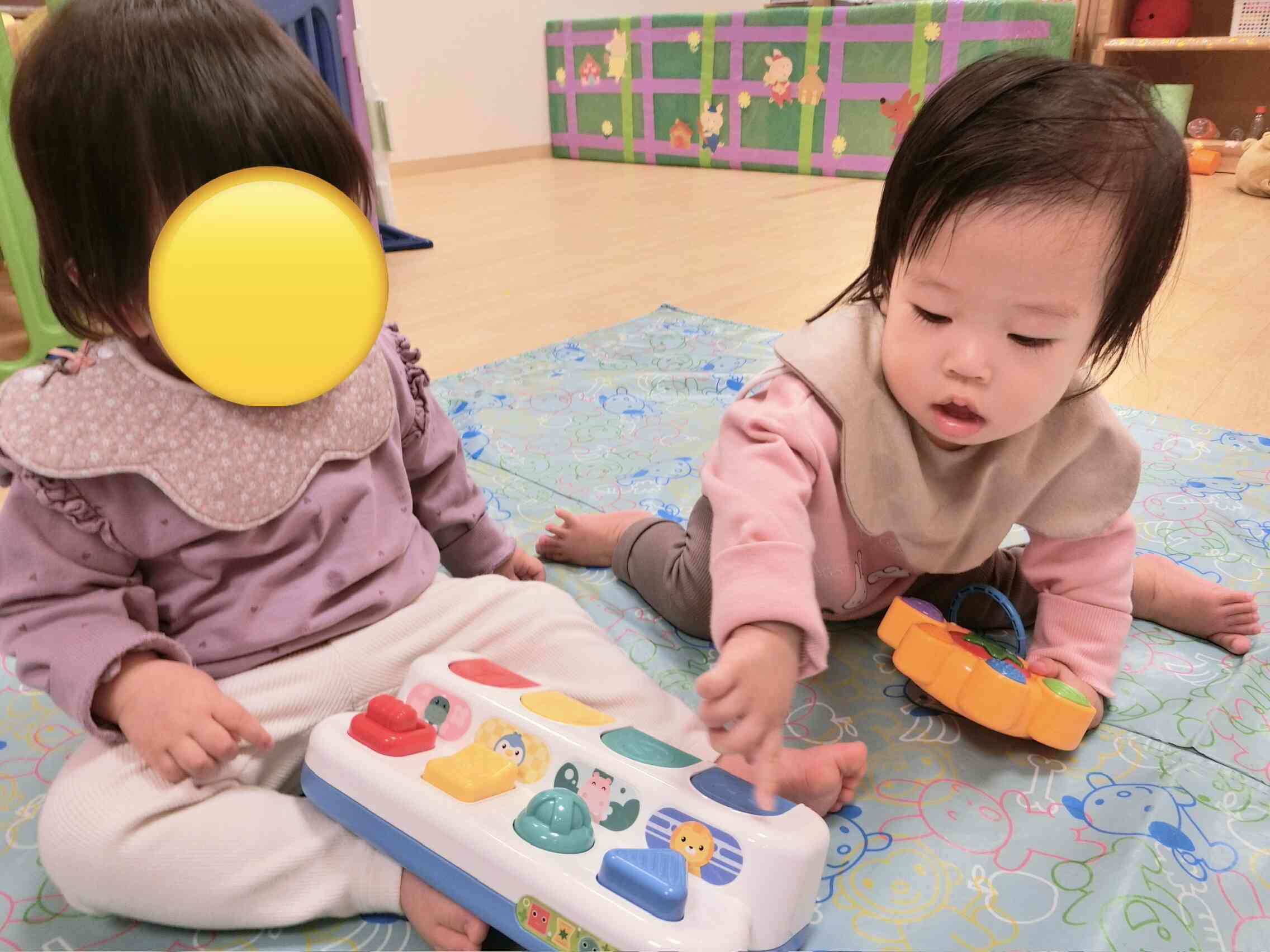 さっそくもらったプレゼントで遊んだよ♪