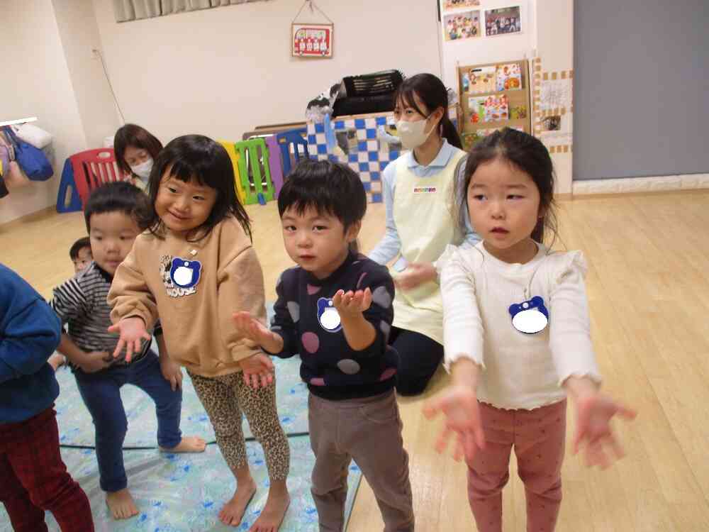 お歌に合わせて♪