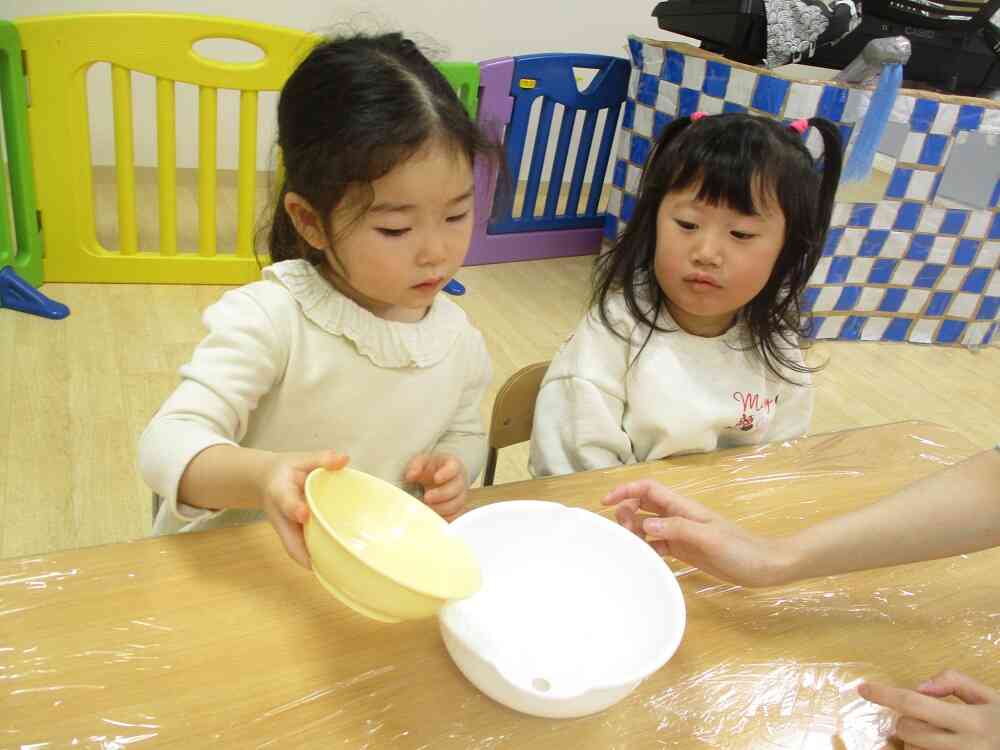 役割分担をして材料を混ぜたよ！