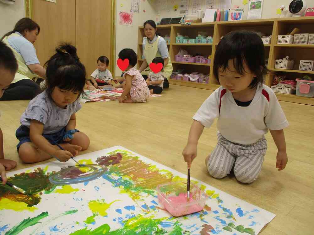 まだまだ塗りますよ～