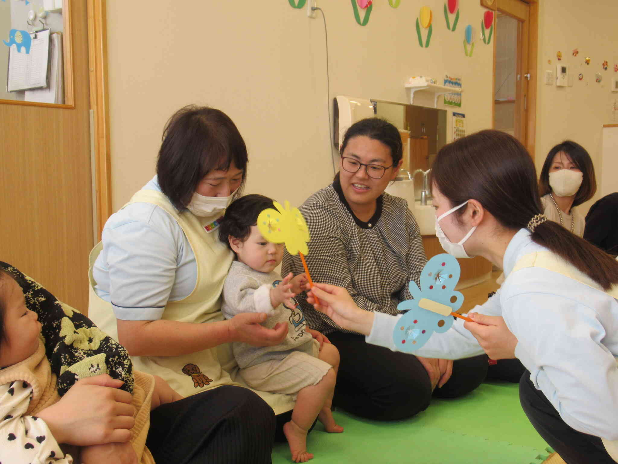 ちょうちょさんが飛んできたよ～♪