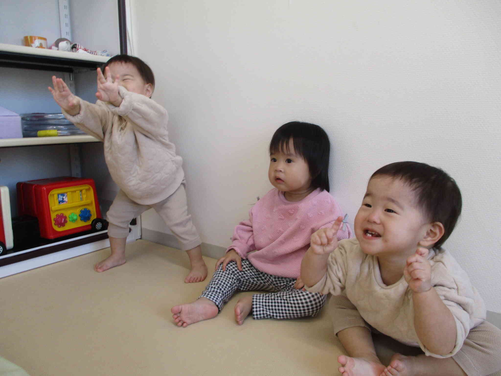 ペープサートを見ていいリアクションしてくれます☆彡