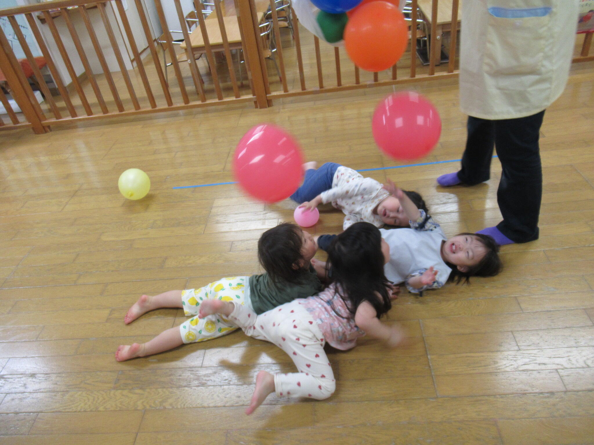 4/23きりん組（2歳児）避難訓練の後は室内遊びを楽しみました！