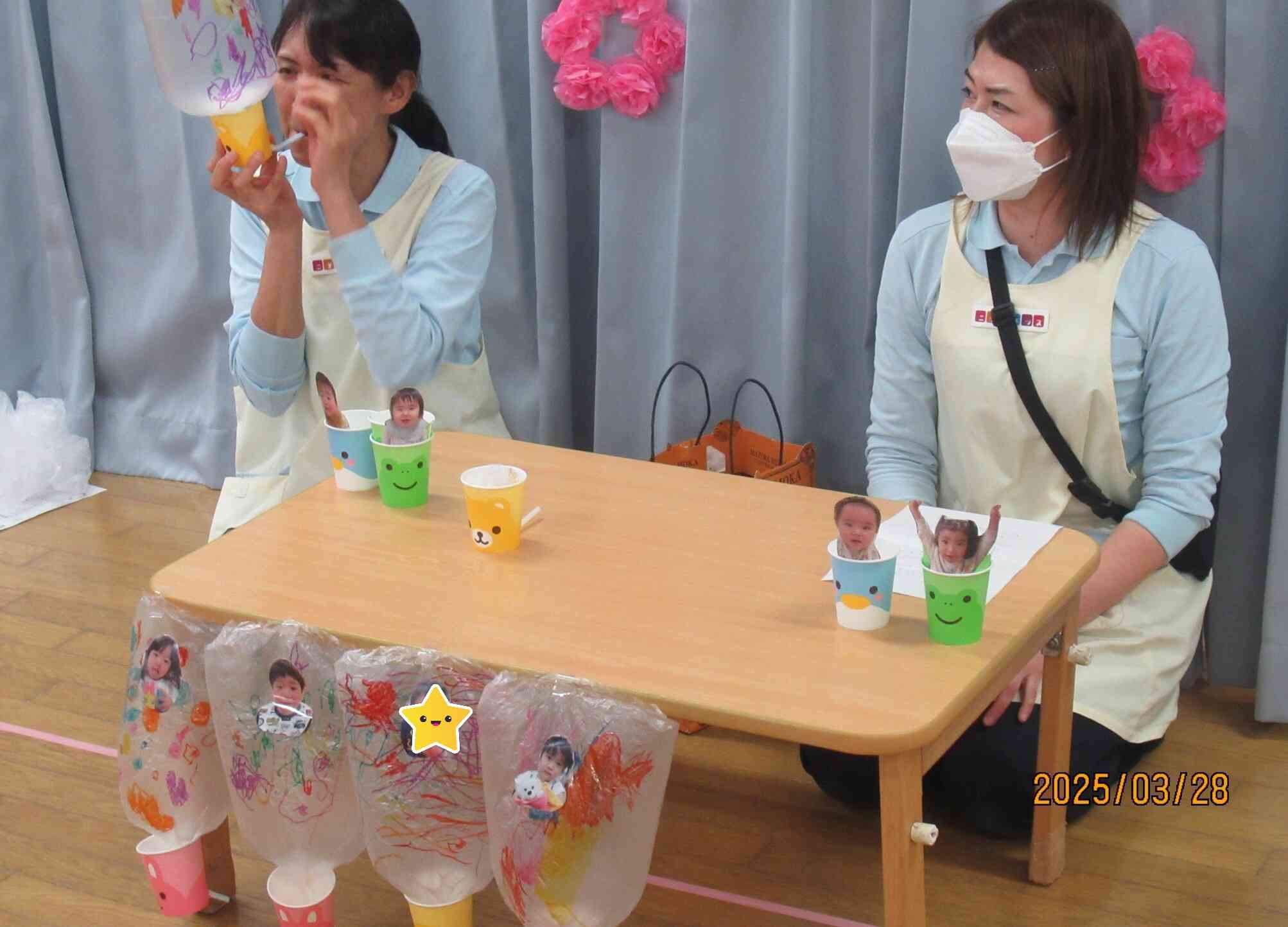 先生の出し物は、紙コップシアター『大きくなったね』