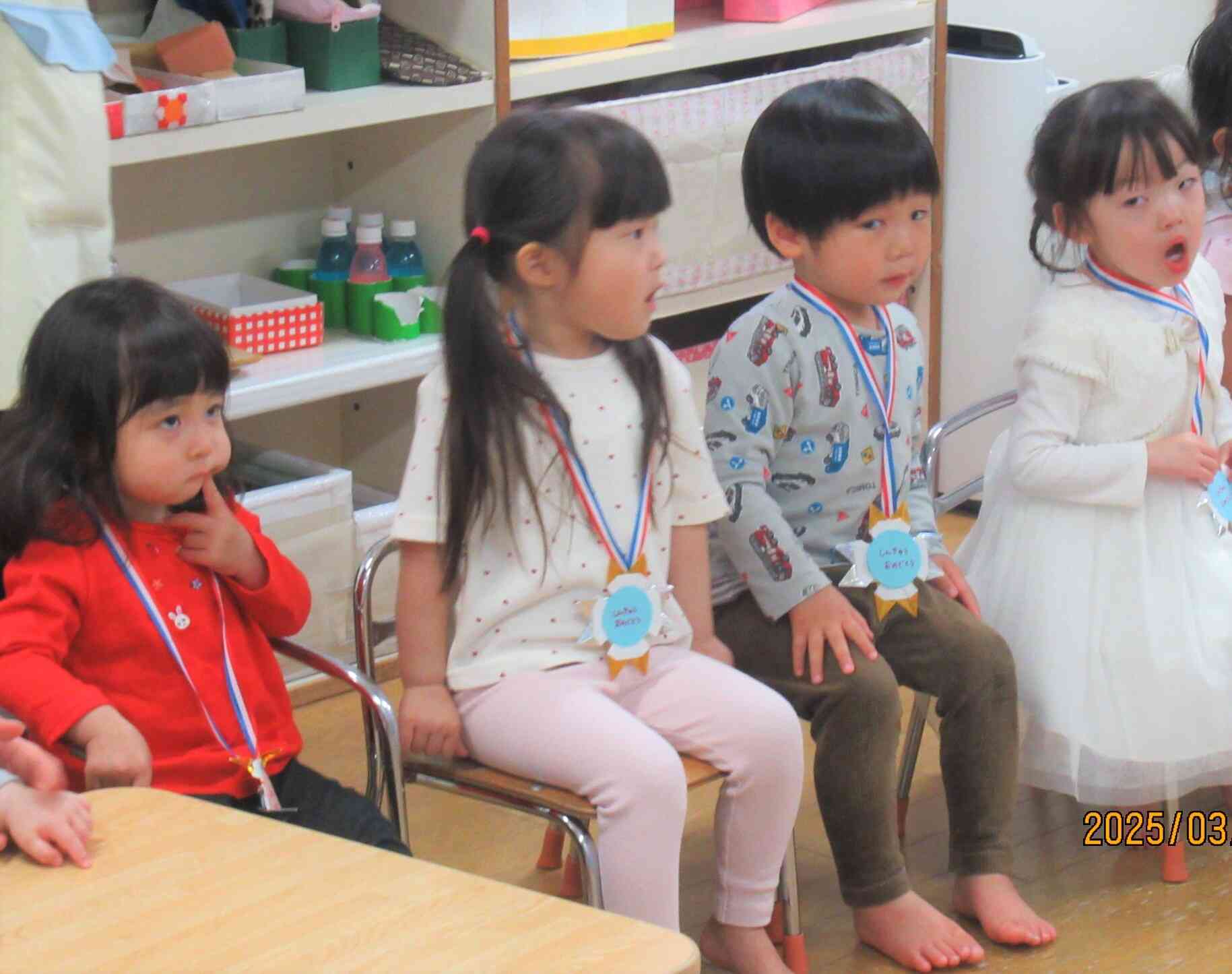 大きな声でみんなで『思い出のアルバム』を歌いました♪