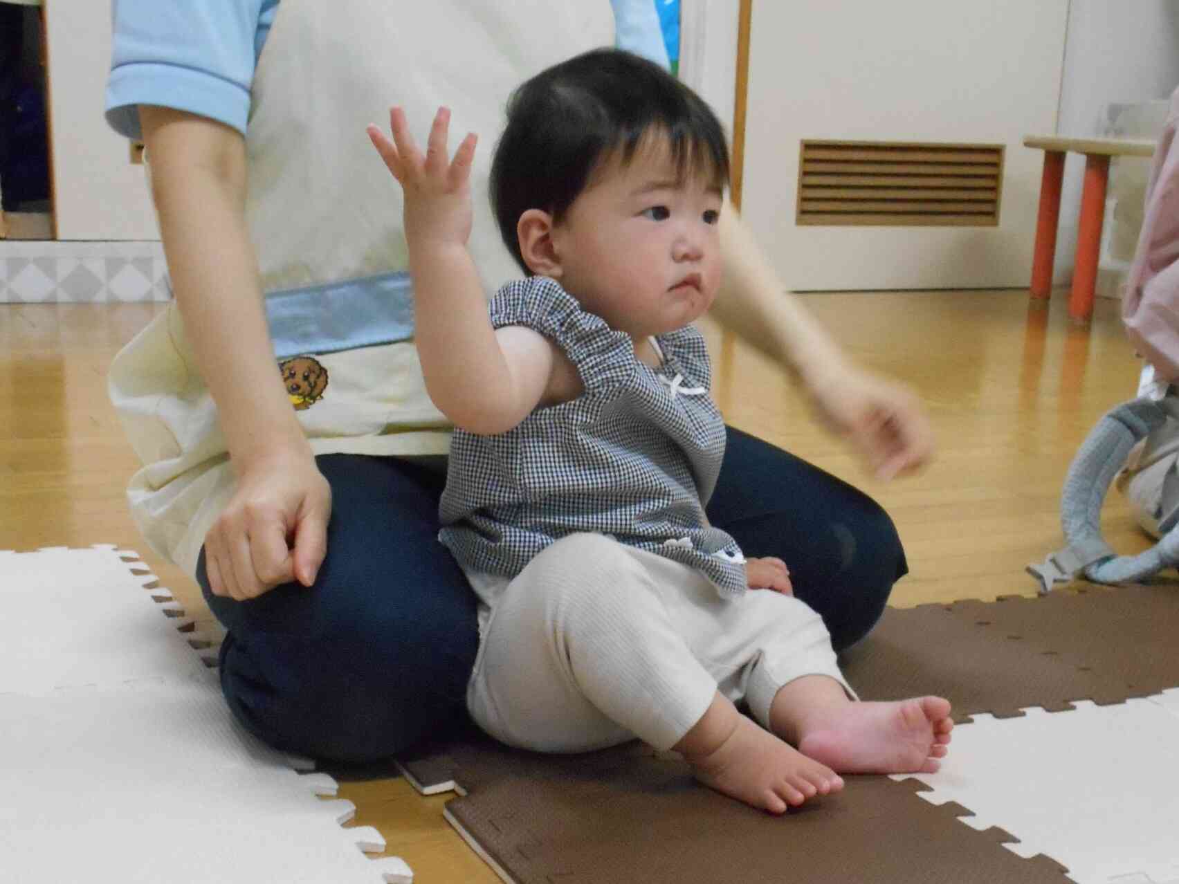 うさぎ組(0歳児)さんの様子