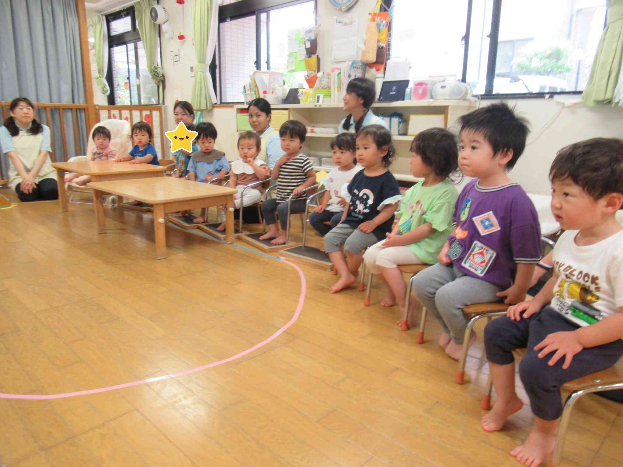 これから何がはじまるのかな…と、ドキドキの様子。