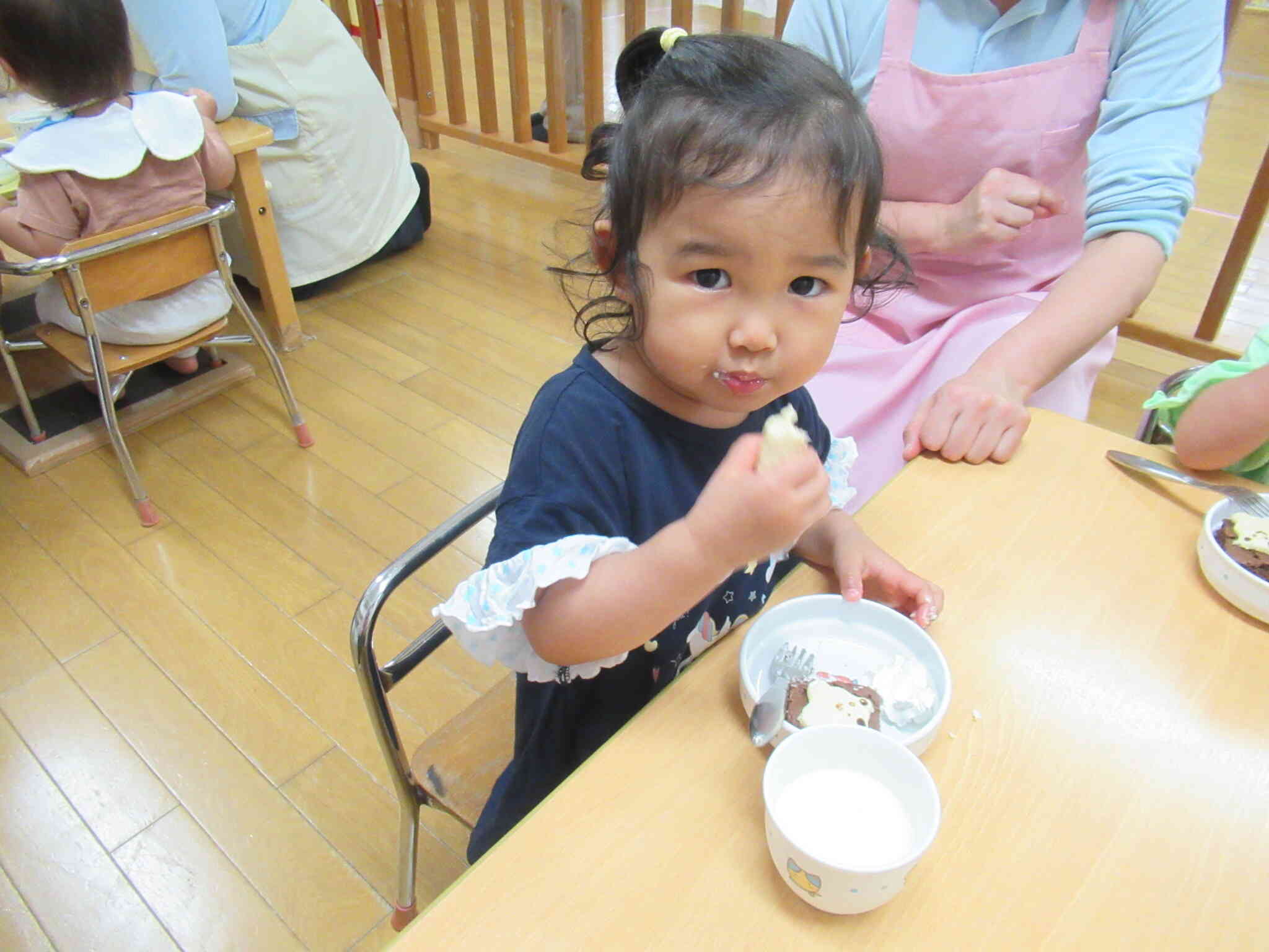 皆で一緒にケーキを食べました☆