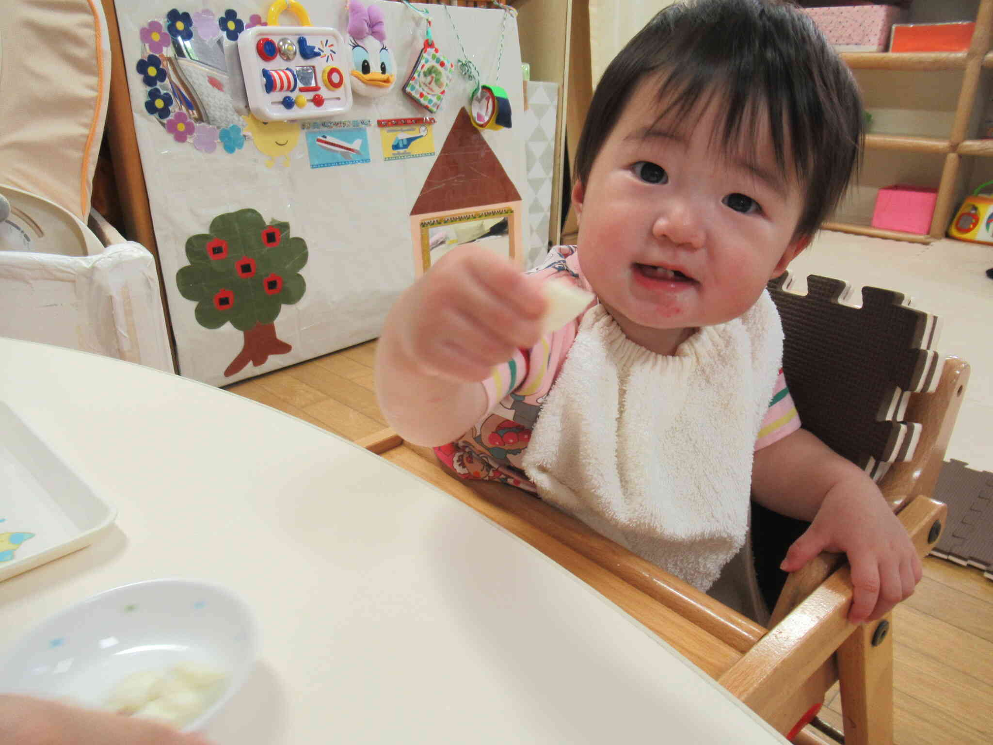 うさぎ組（0歳児）さんも美味しくいただきました♪
