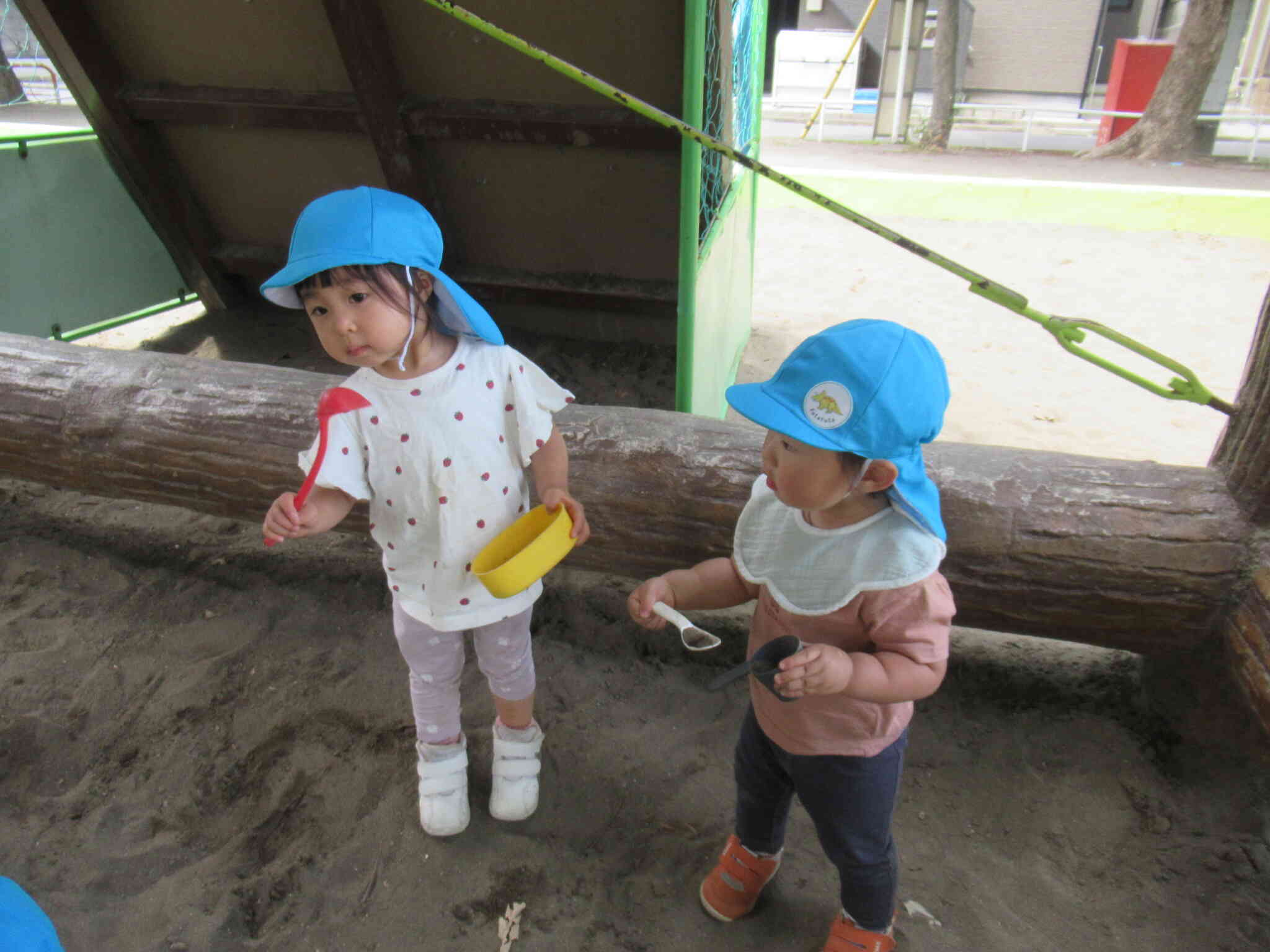 大好きなお砂場遊び♪