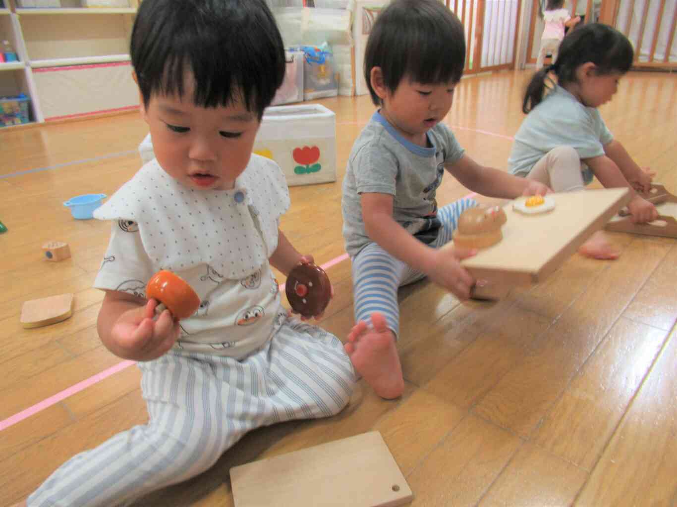 お部屋で仲良くおままごと♪