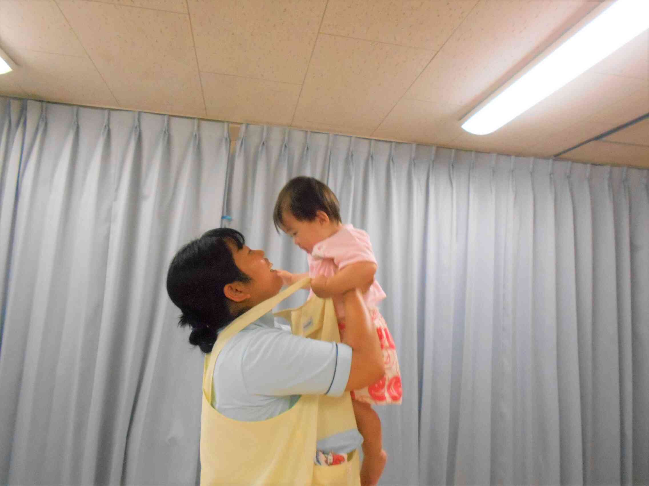 うさぎ組(0歳児)さんの様子