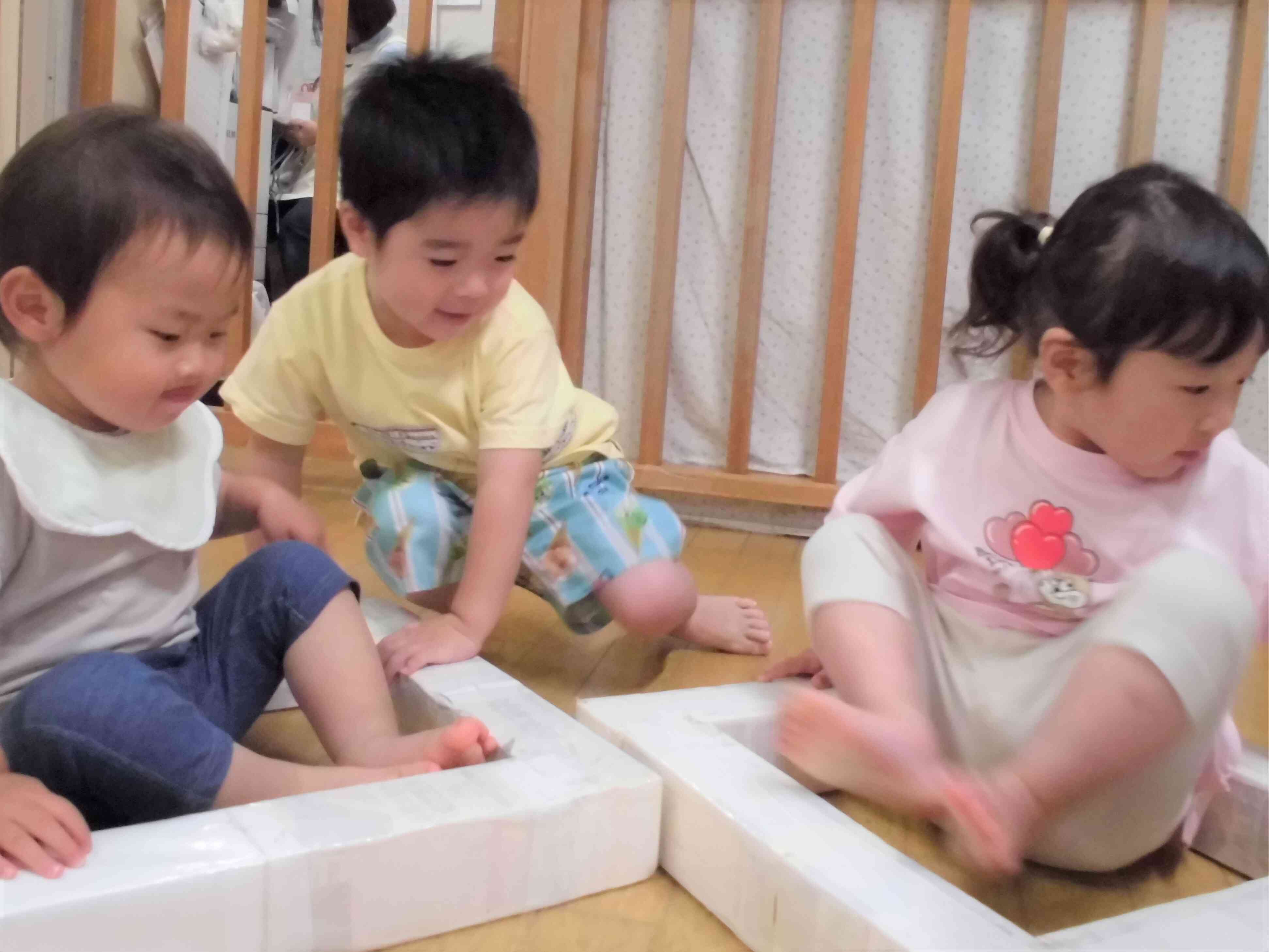 穴の中に入ってちょっと休憩～