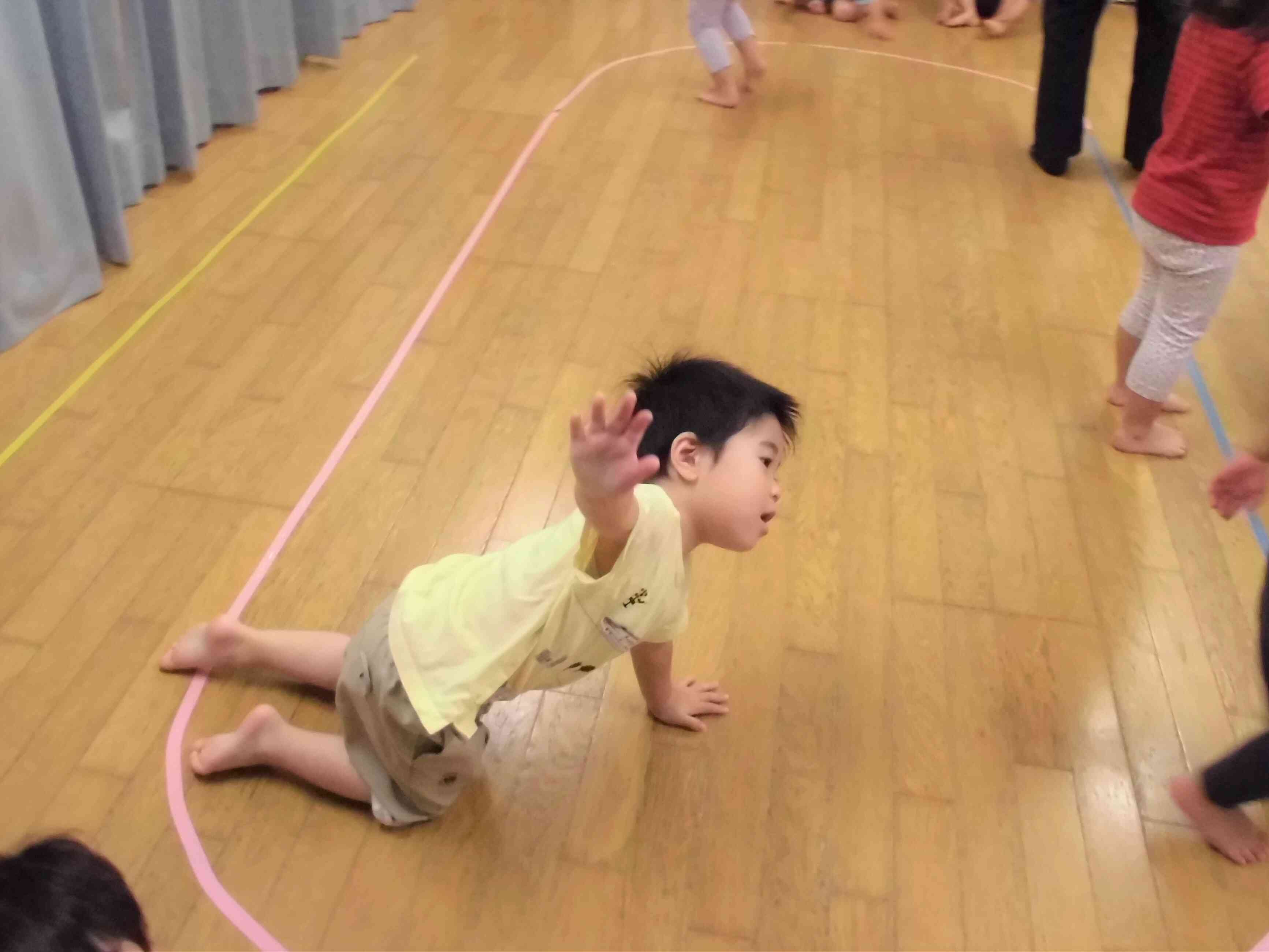 お魚さんになって海を泳いでいます～