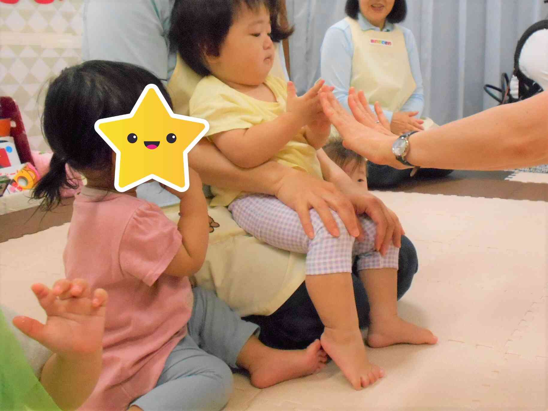 最後にリトミックの講師の方と上手にタッチができました！