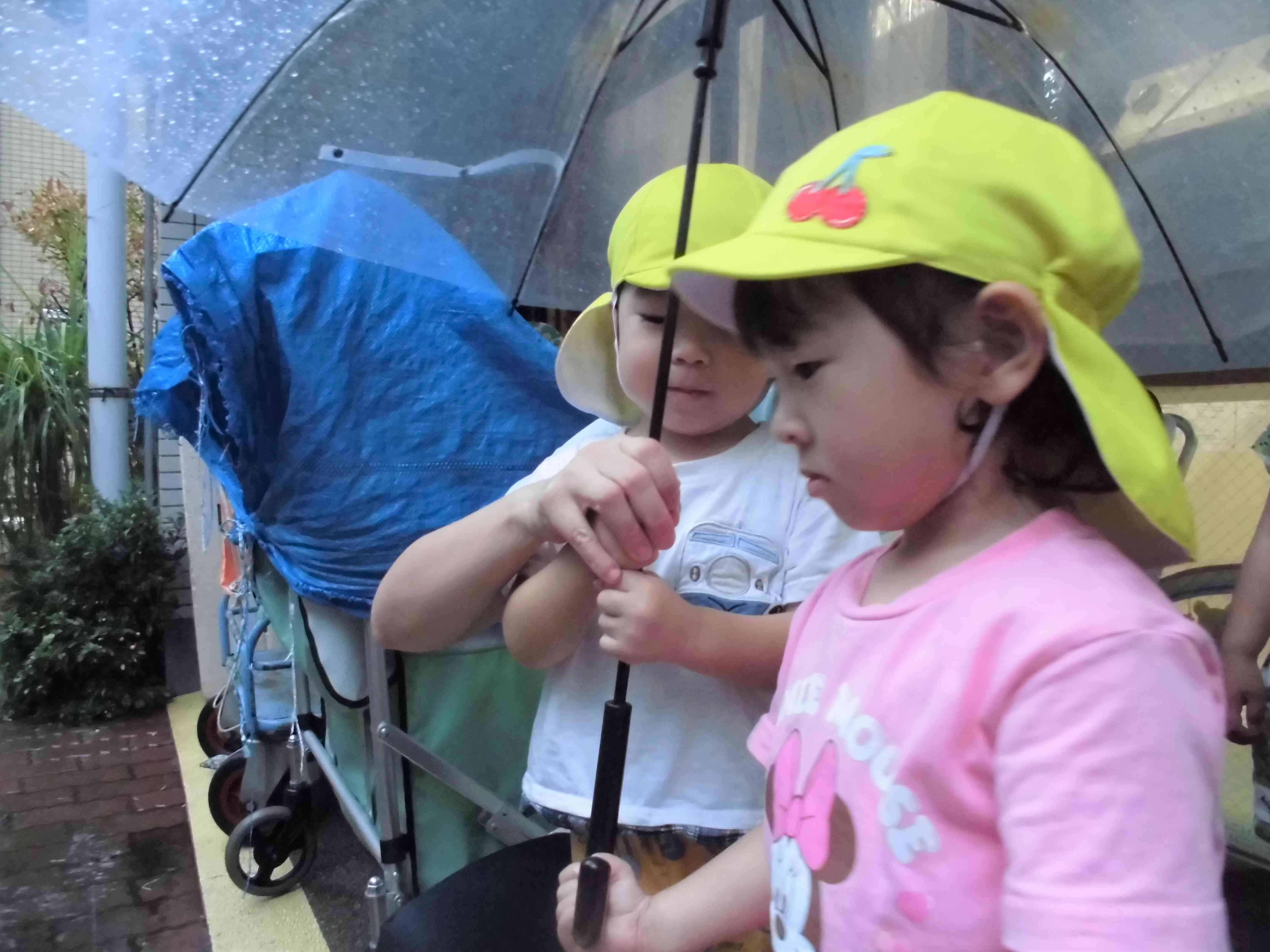 9/5　雨遊びと風船遊び