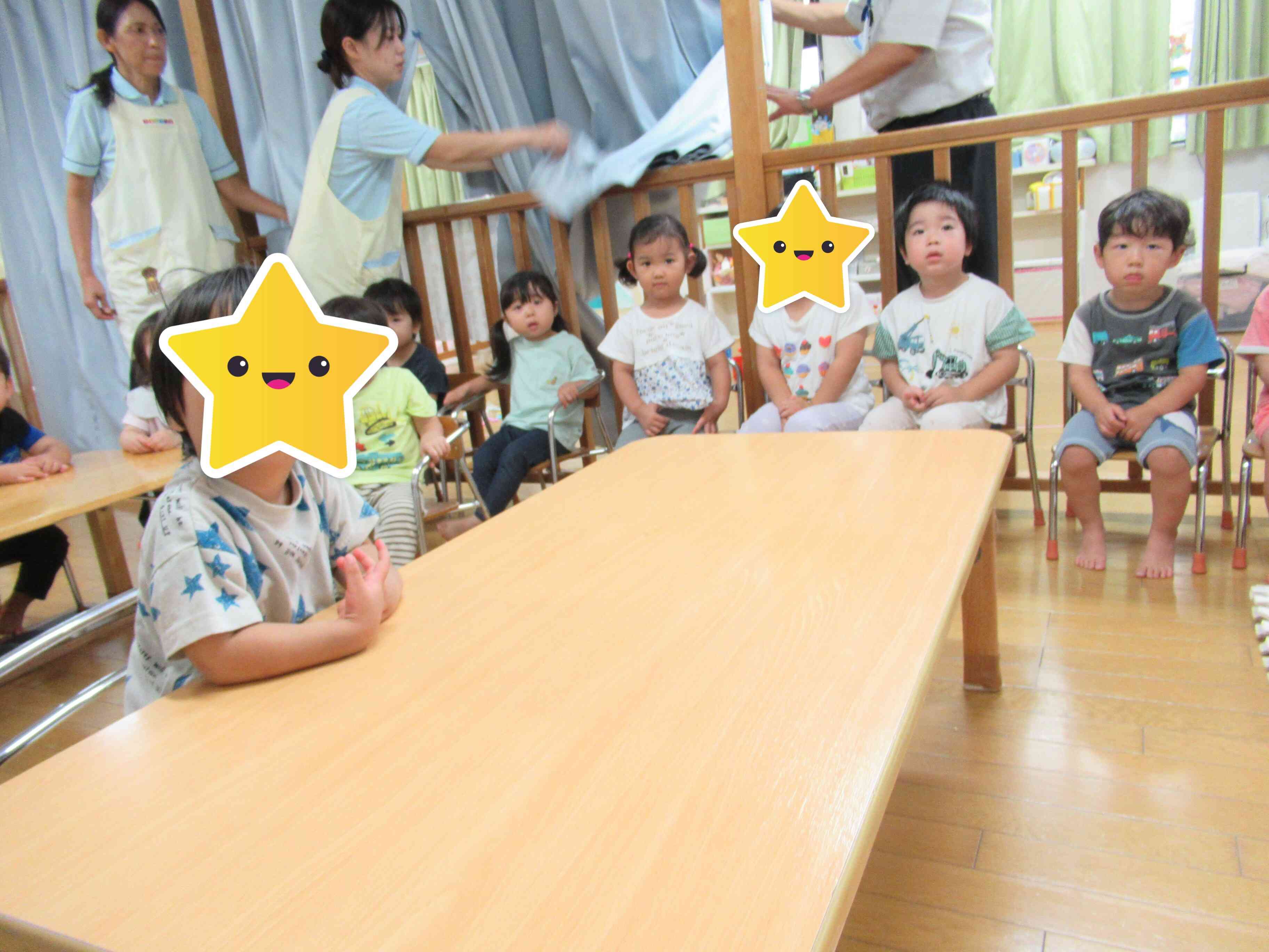 騒いだり立ち上がったりするお友だちもいなく、真剣に防犯DVDを見てくれました。