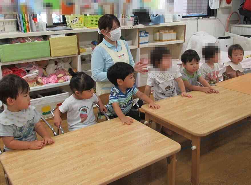 きちんと座ってお誕生日のお祝いができました♪