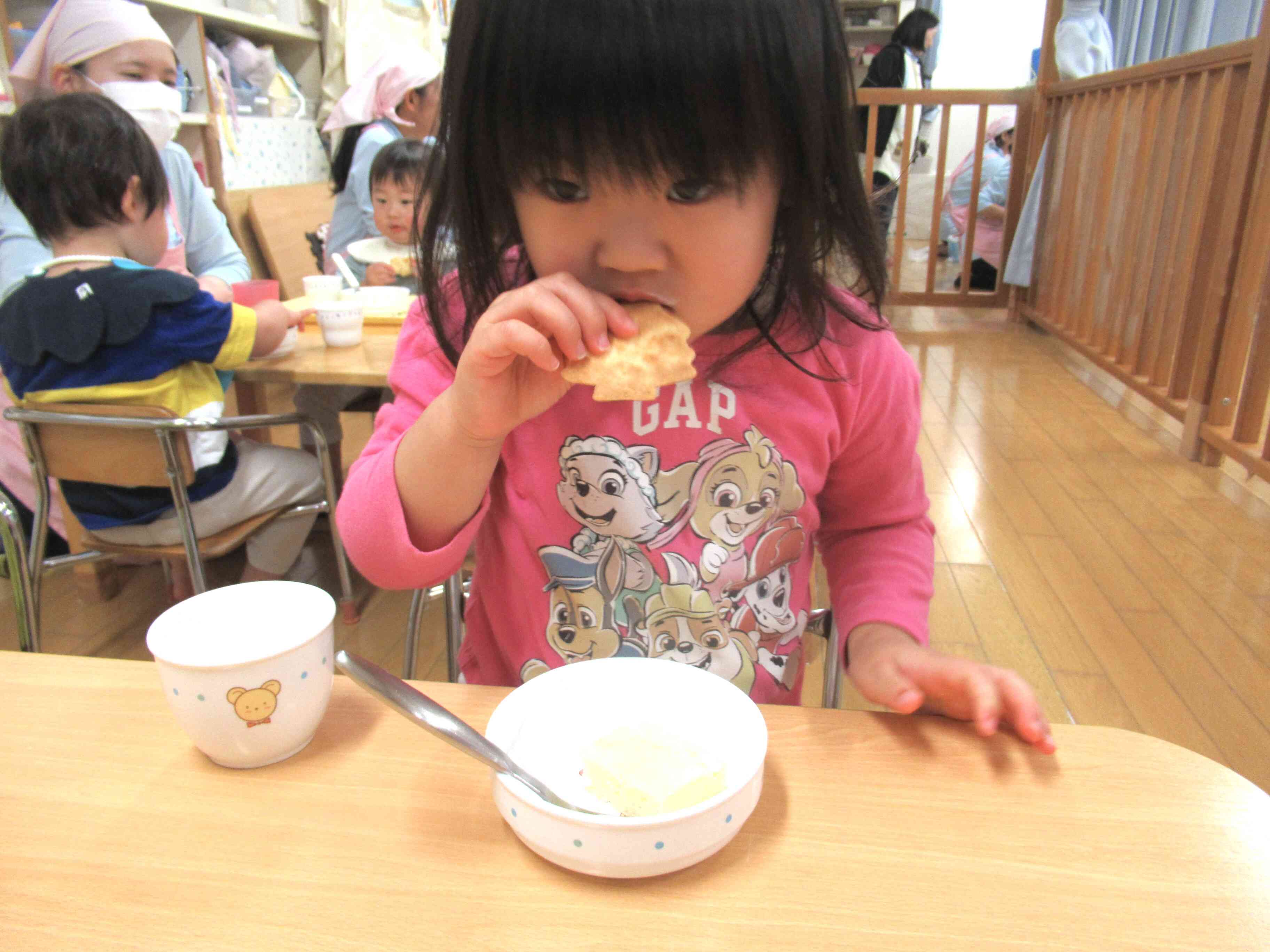 おやつのケーキ美味しいね♪