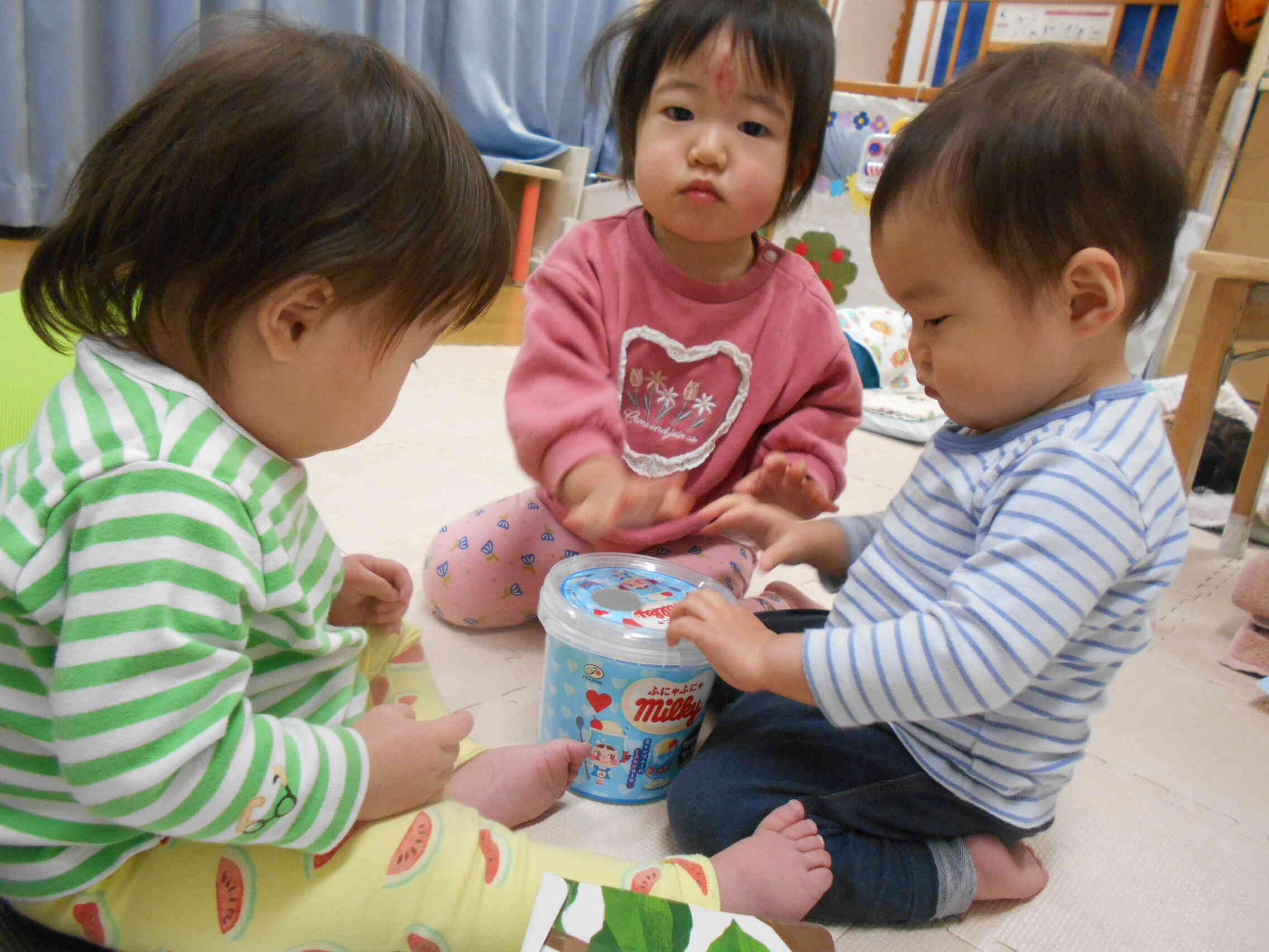 お友だちの遊んでいる様子も観察して遊ぶようになりました。