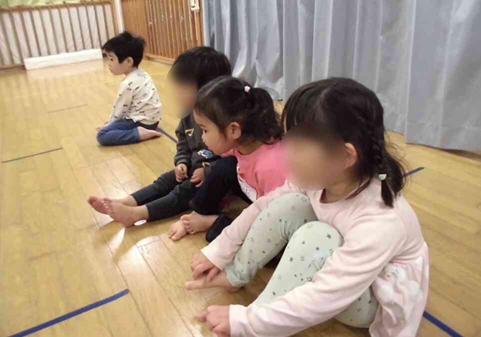 英語の講師の方が話している最中は、じっと聞いていられるようになりました!