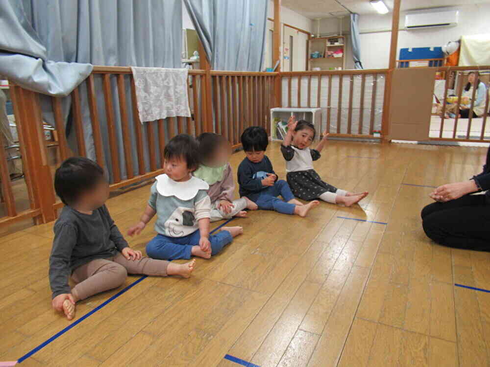 リトミックが始まる時の曲も大好きです!