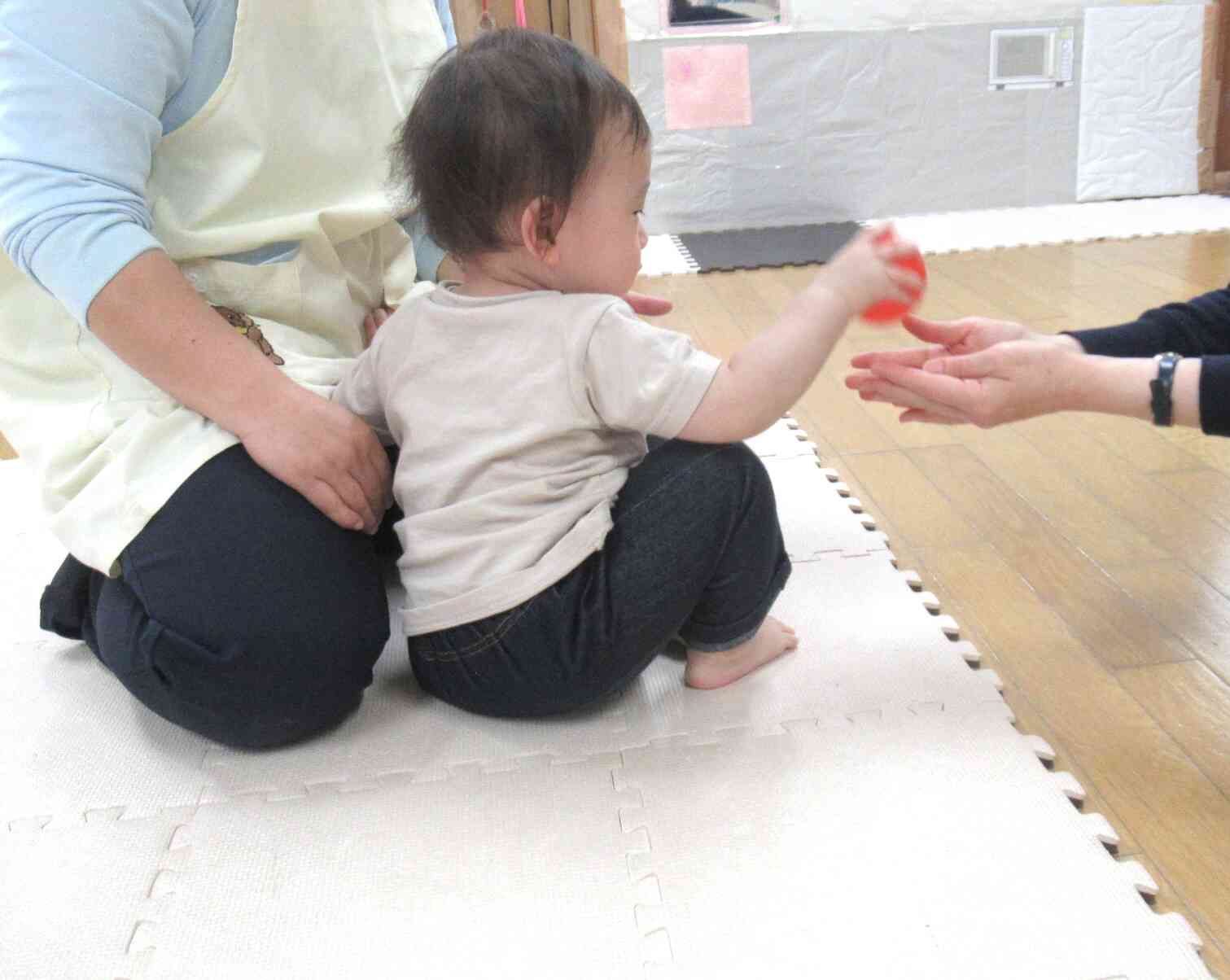 「どうぞ」が上手にできました！