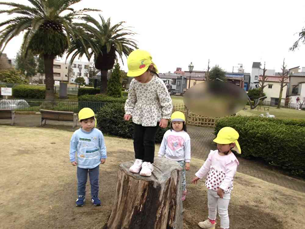 ちょっと怖いけど高いところからのジャンプに挑戦！