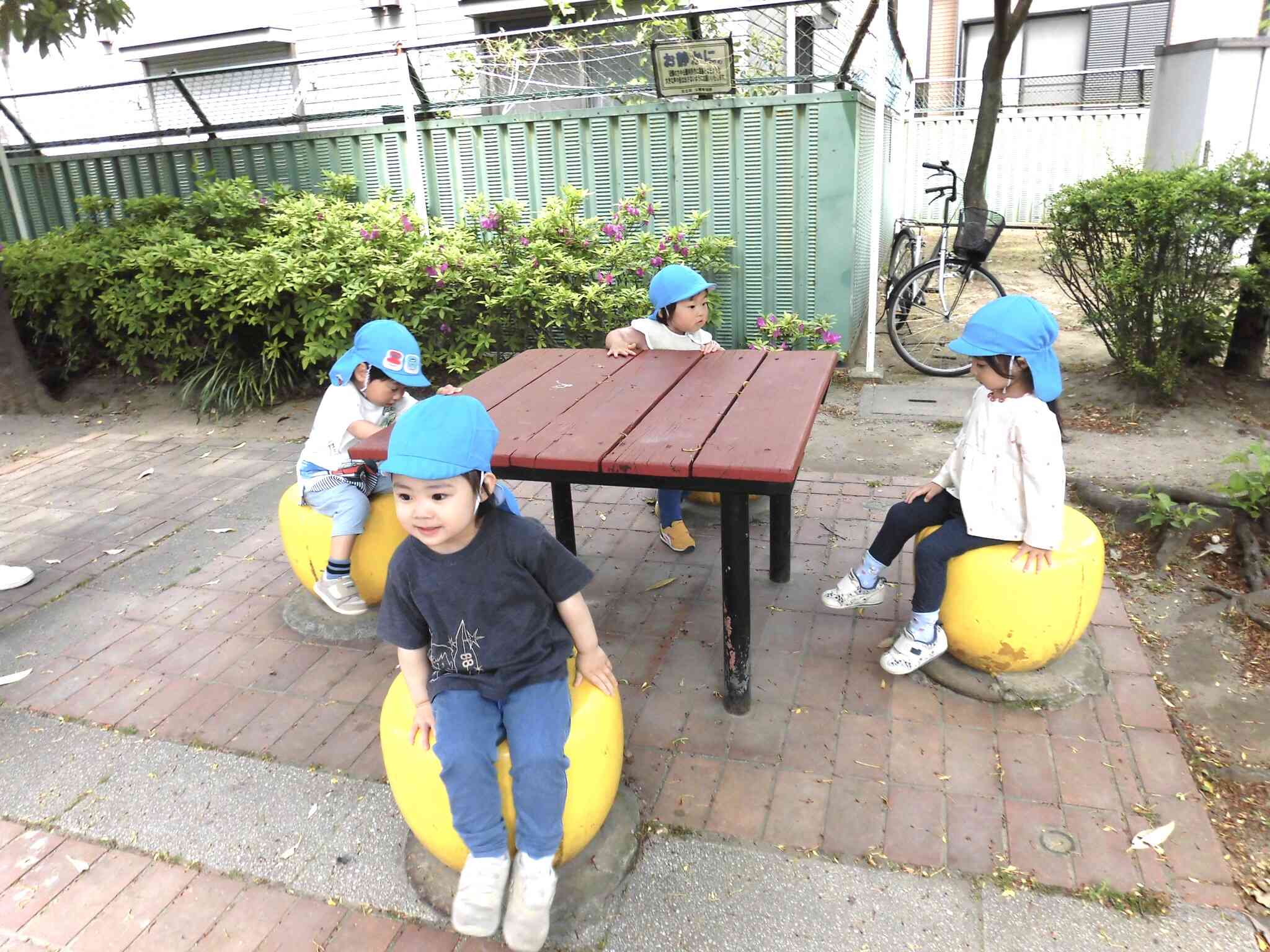 4/22 梅田通公園に行きました！