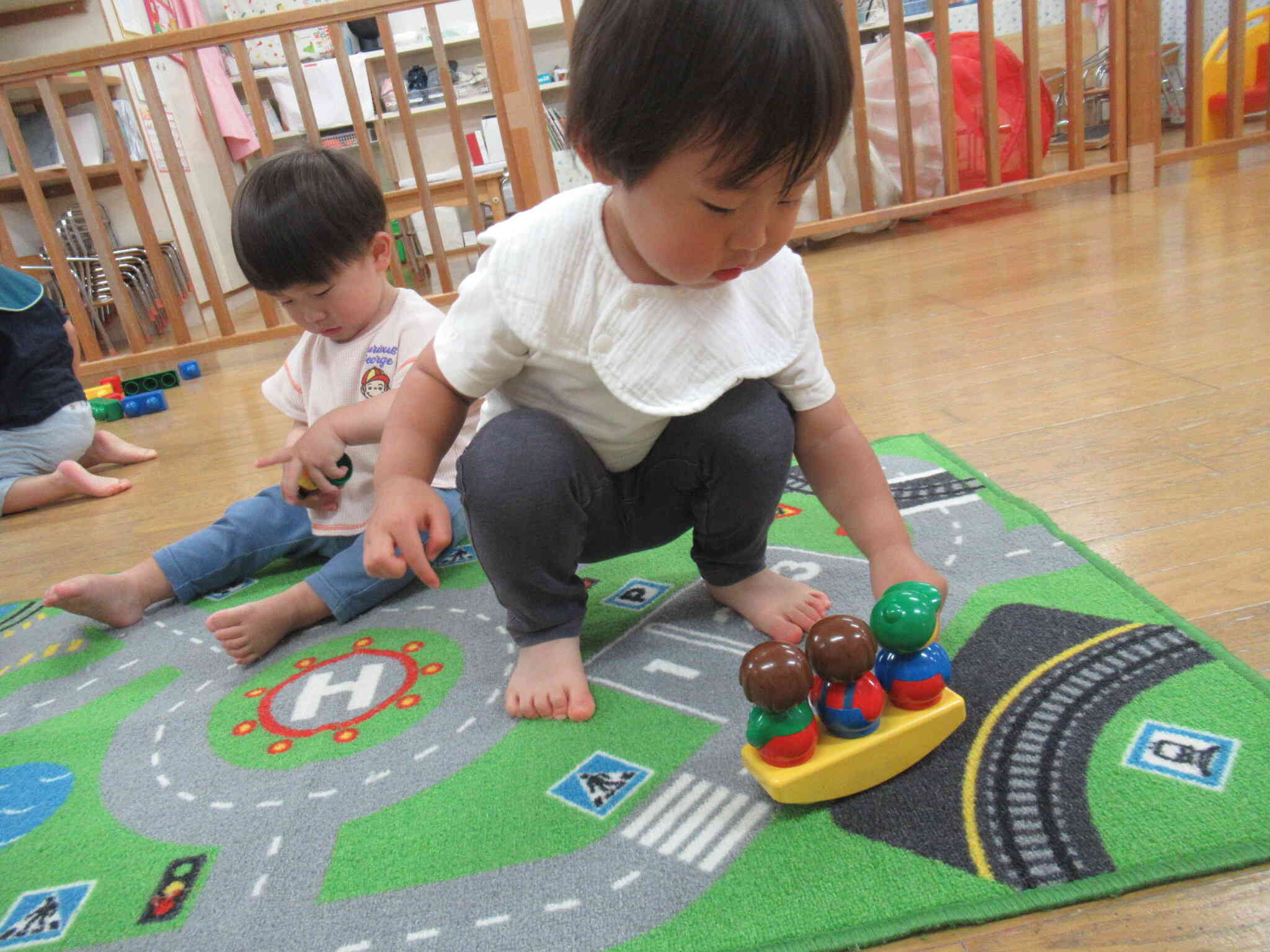 5/29 ぱんだ組（1歳児）さんと一緒に室内遊び