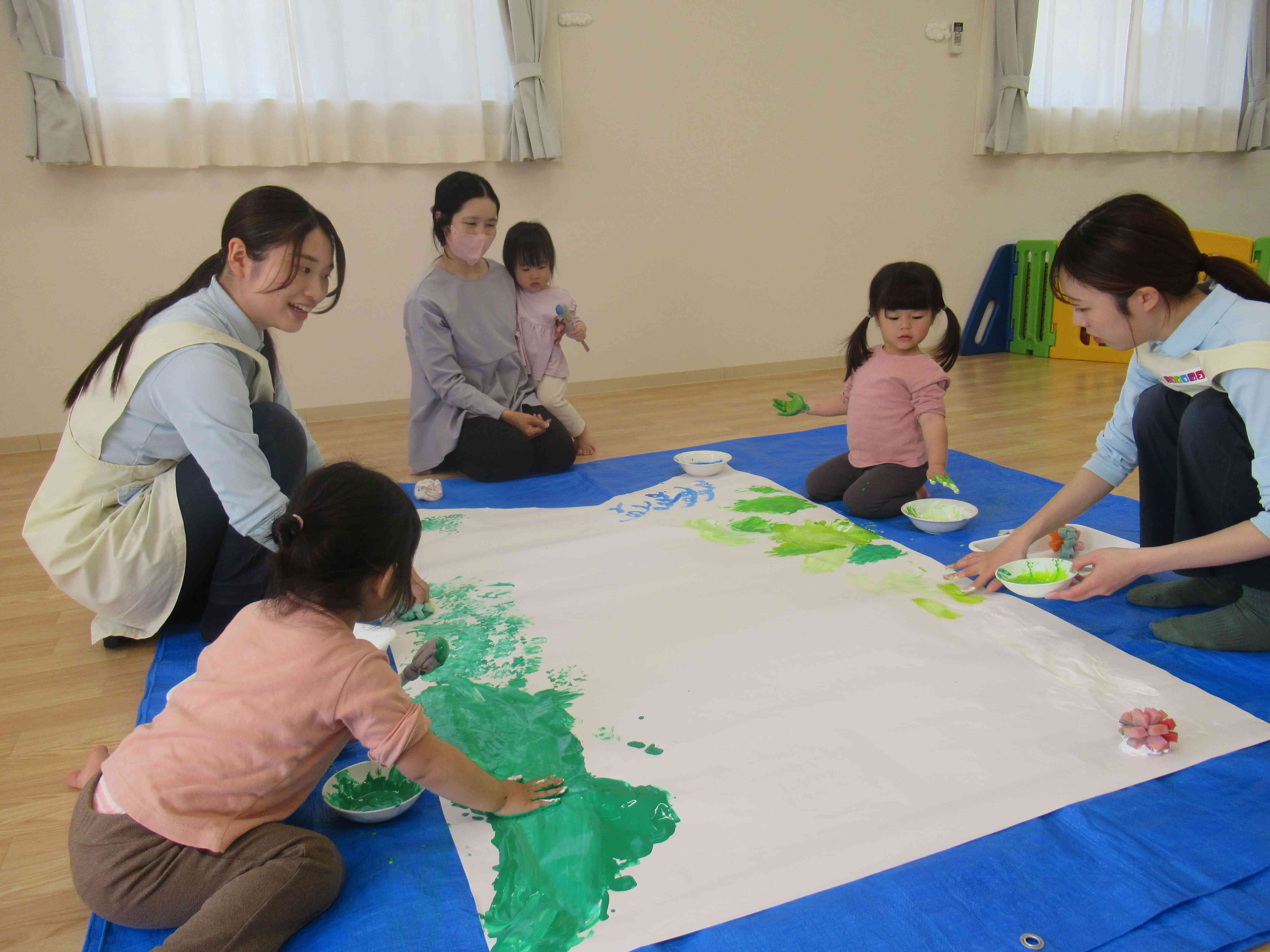 みんなで大きなこいのぼりを作ろう!