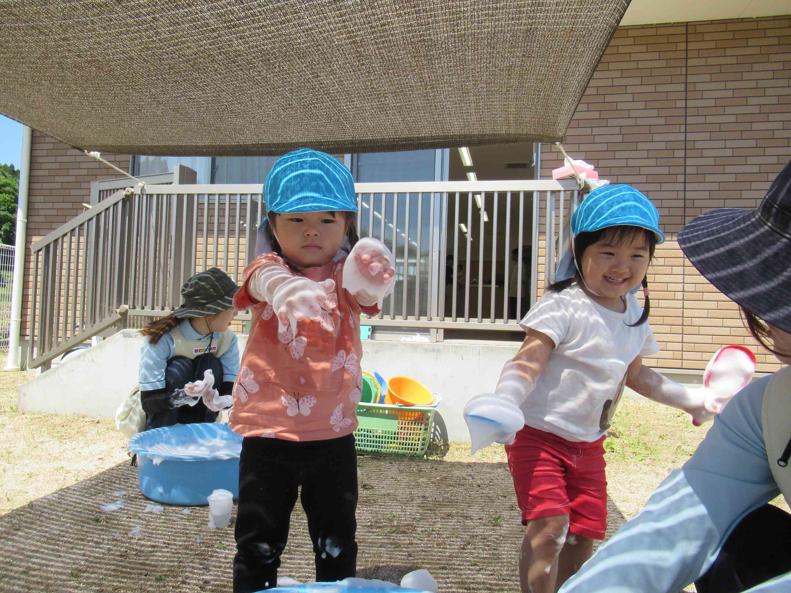 子育て広場～泡あそび～