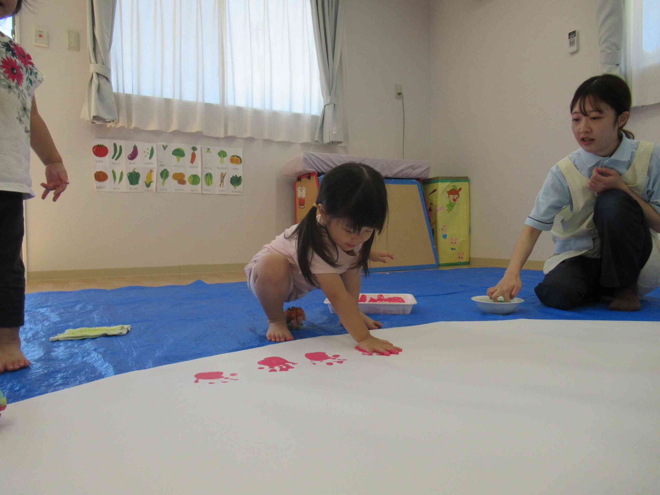 絵の具遊びをしたよ