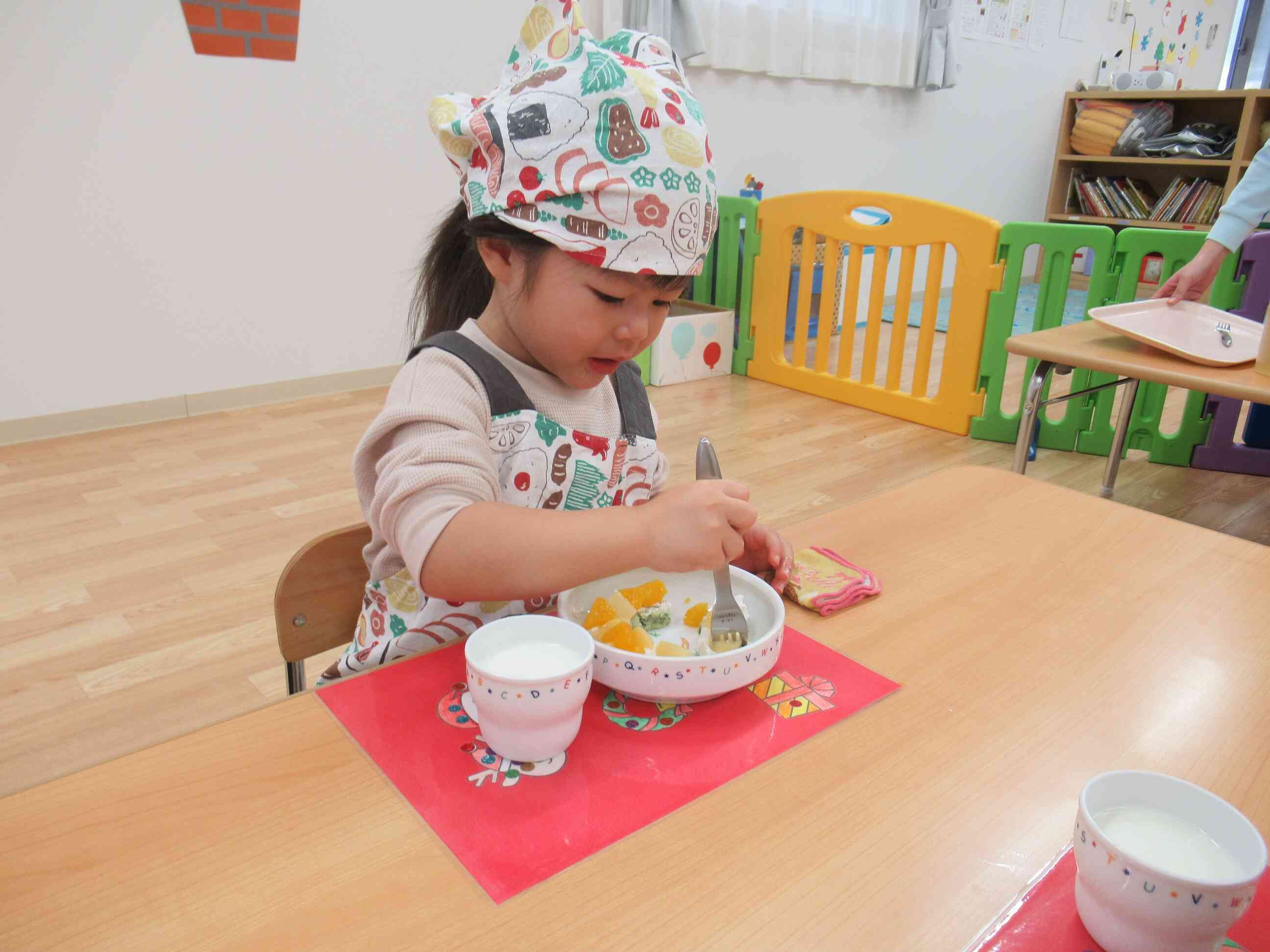 手作りのランチマットを敷いて食べたよ。