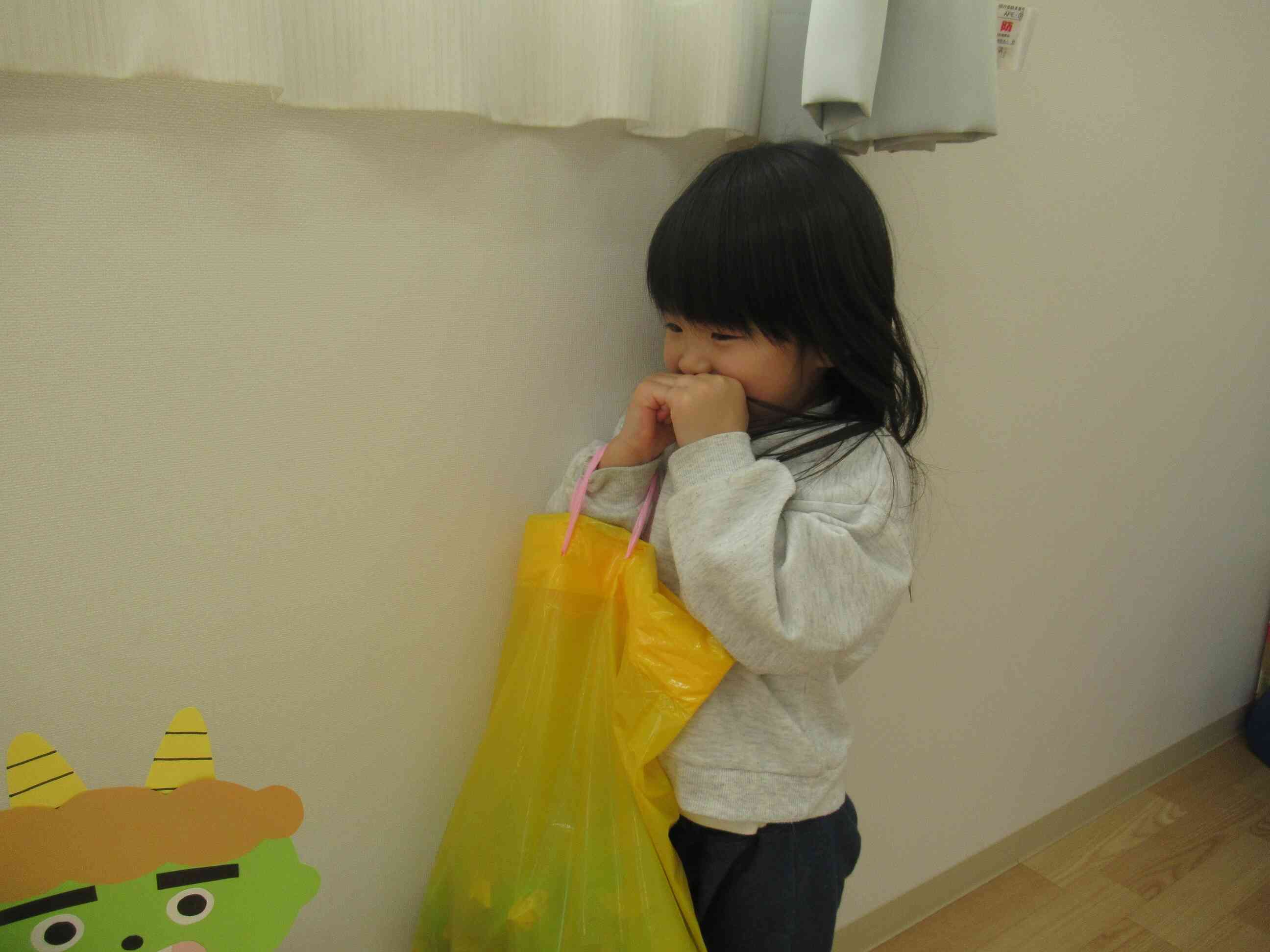 鬼さんから隠れなきゃ！