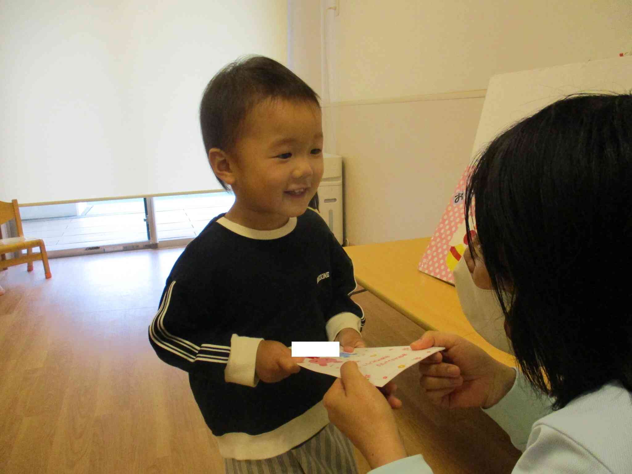２歳児クラス　うさぎ組　１０月誕生会