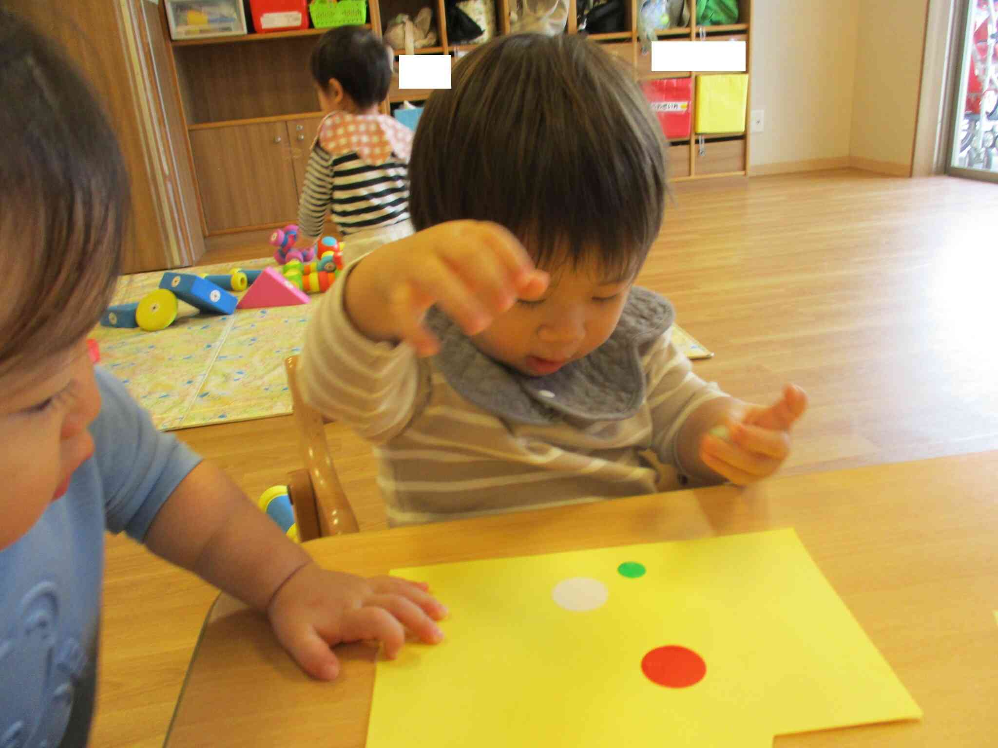 ０歳児クラス　ひよこ組　ありがとうの日製作